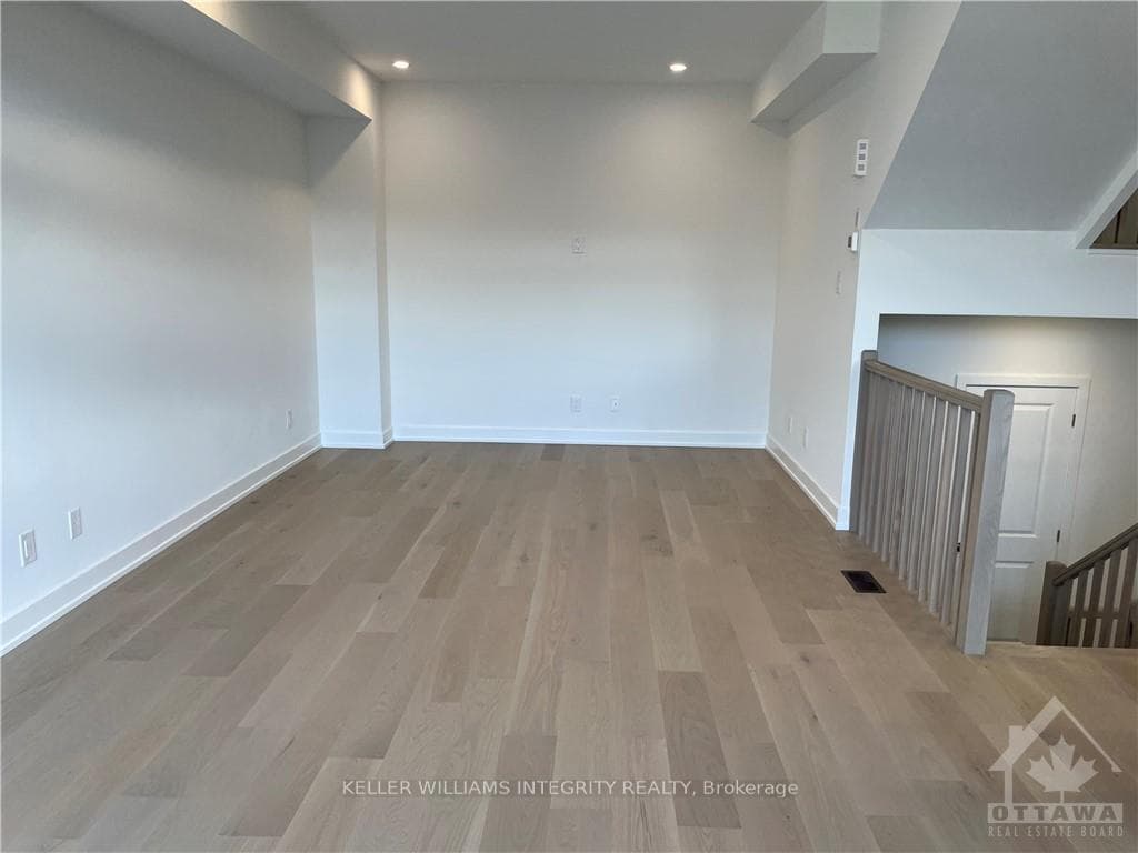 552 TAHOE Heights photo 4