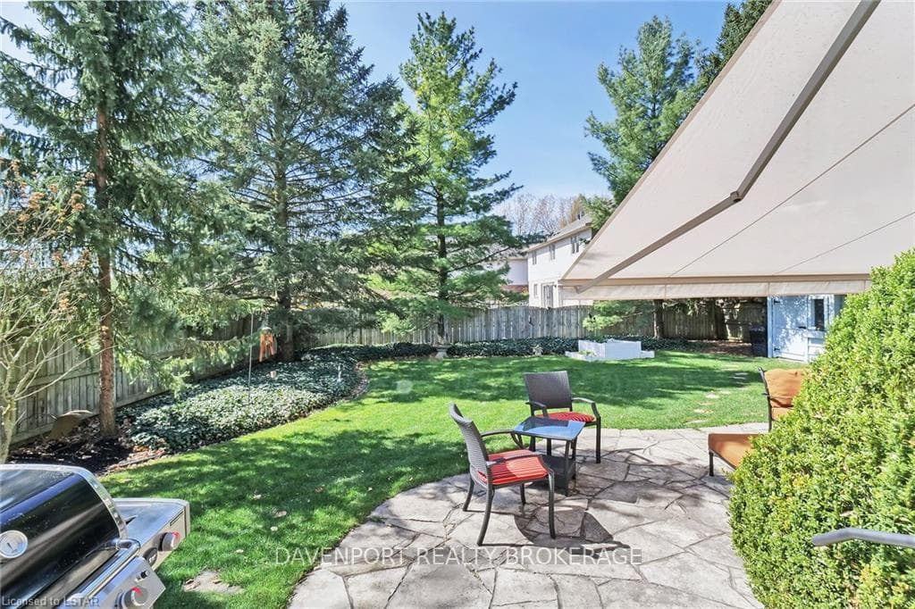 12 PINEBROOK Court photo 43