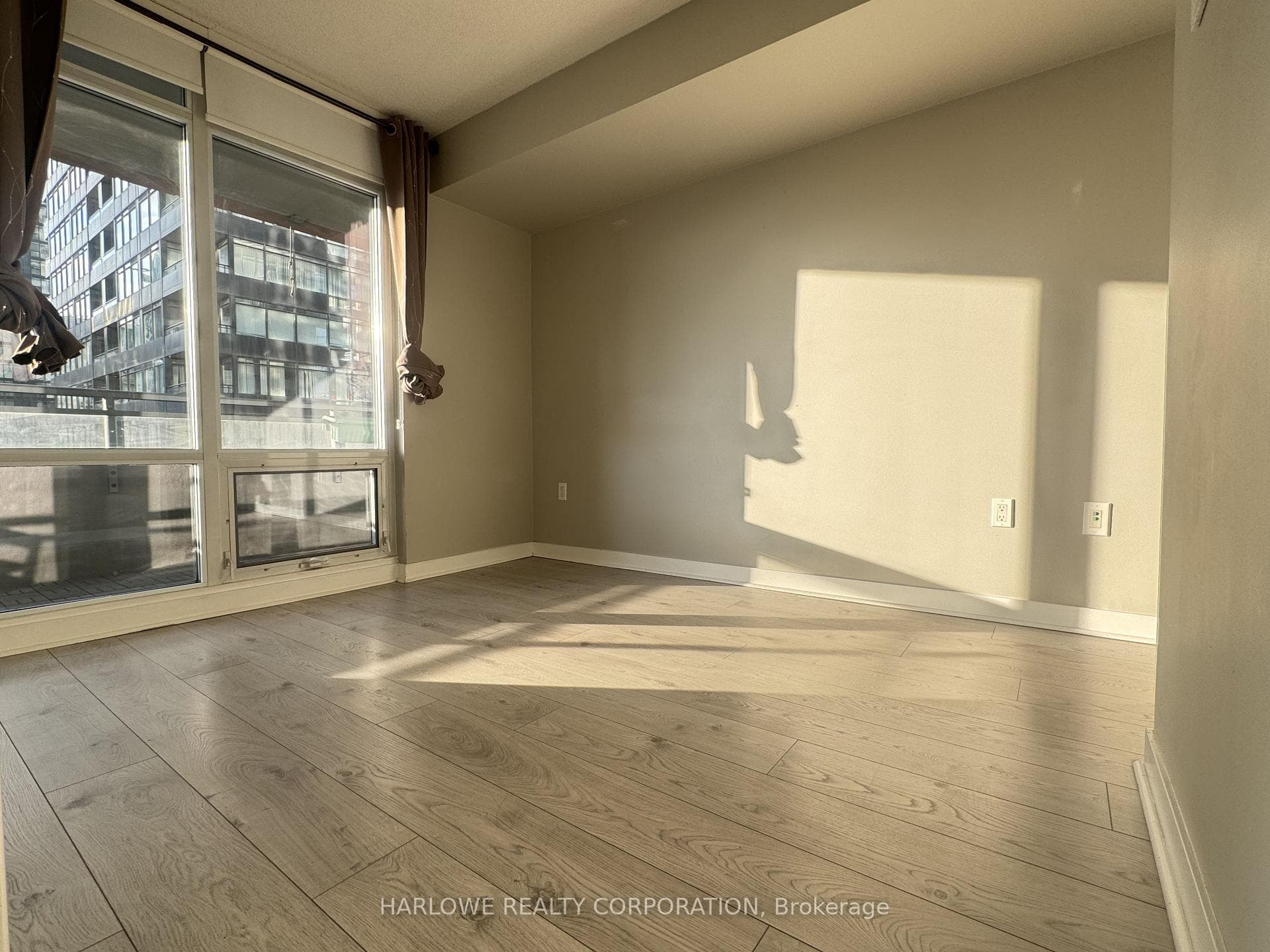 4K Spadina Avenue Unit 1126 photo 5