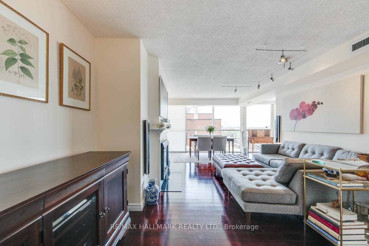 705 King Street Unit 1616 photo 4