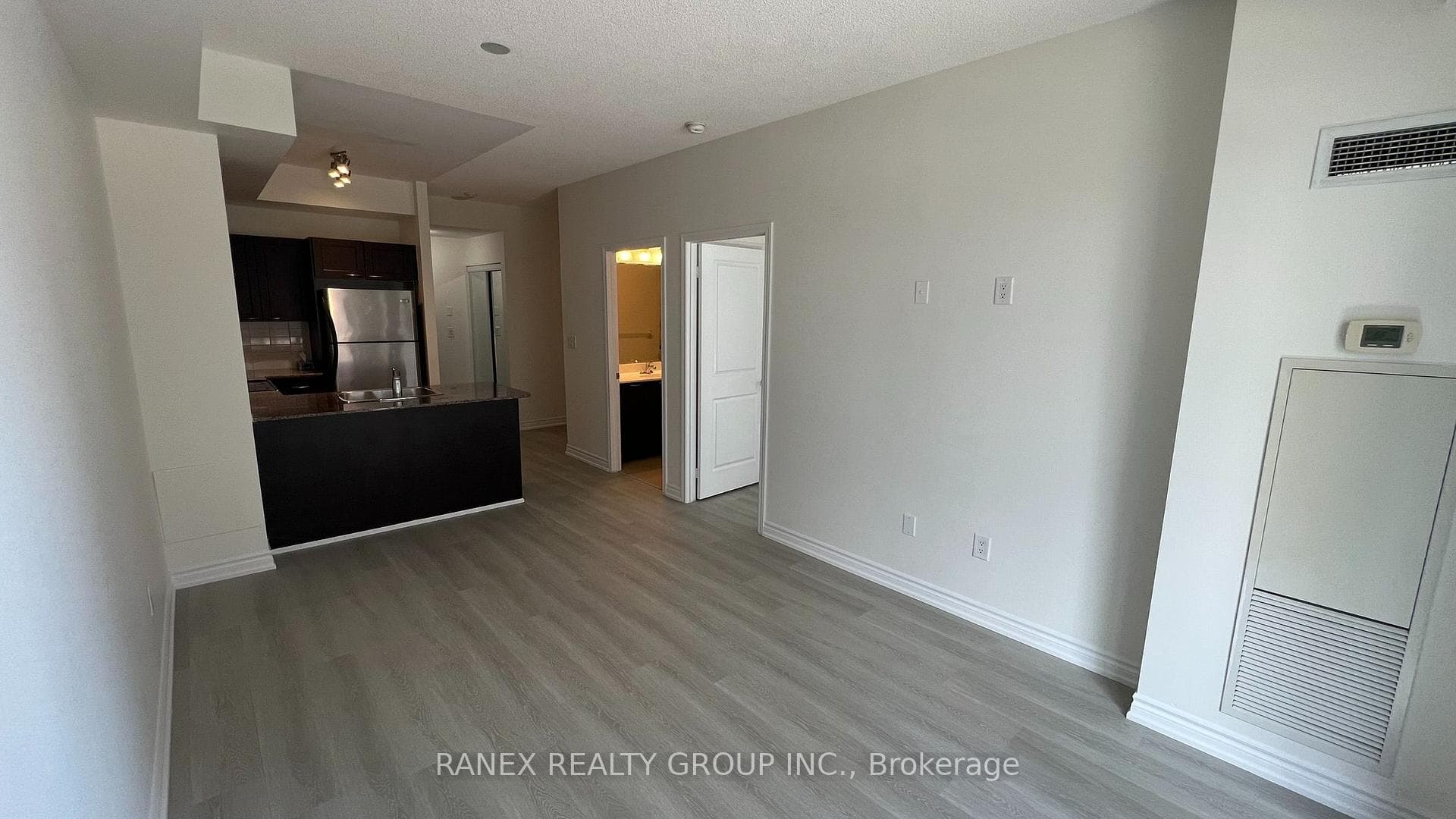 385 Prince Of Wales Drive Unit 317 photo 22