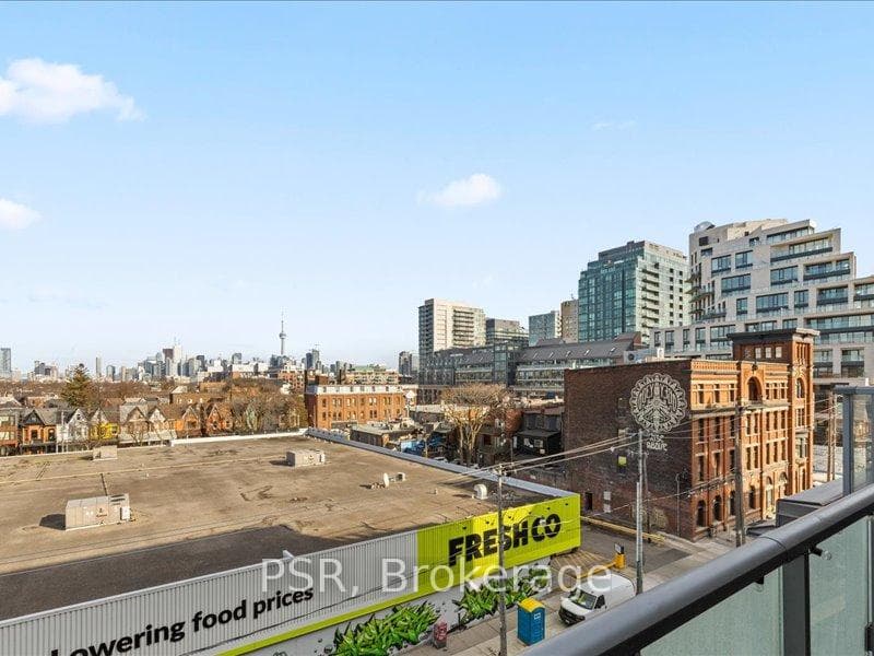 8 Gladstone Avenue Unit 504 photo 11