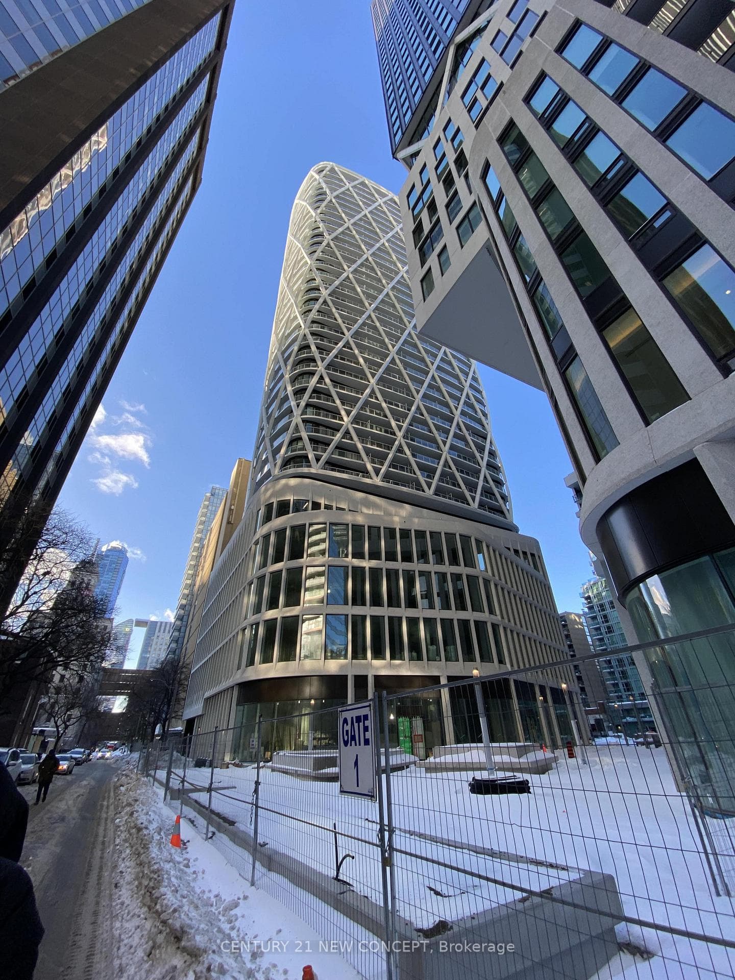 230 Simcoe Street Unit 1433 photo 3