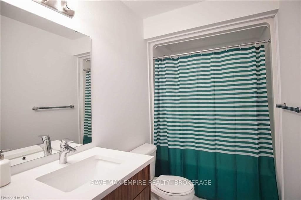 20 KING Street photo 14