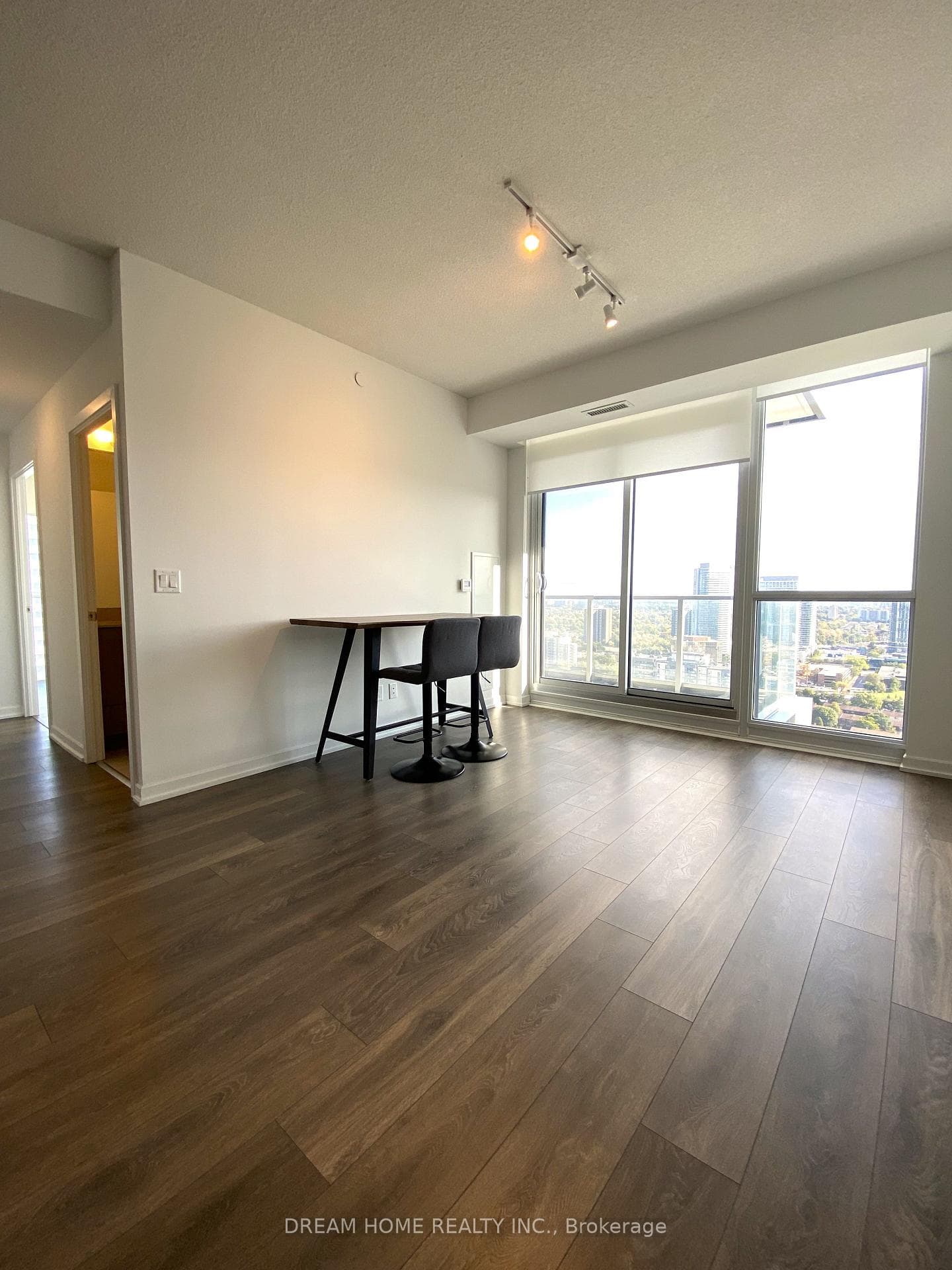 32 Forest Manor Road Unit 2705 photo 4