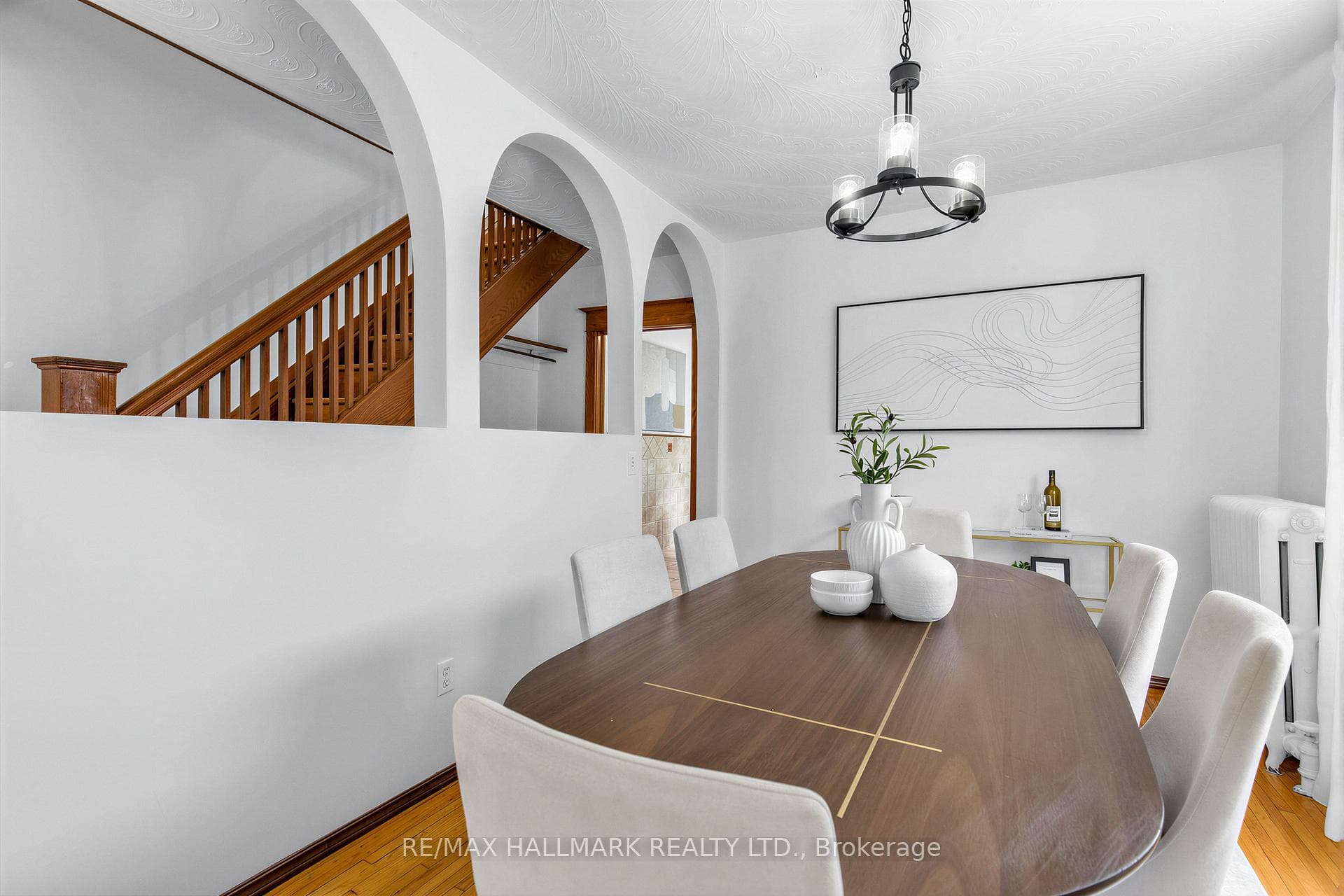 365 Milverton Boulevard photo 8