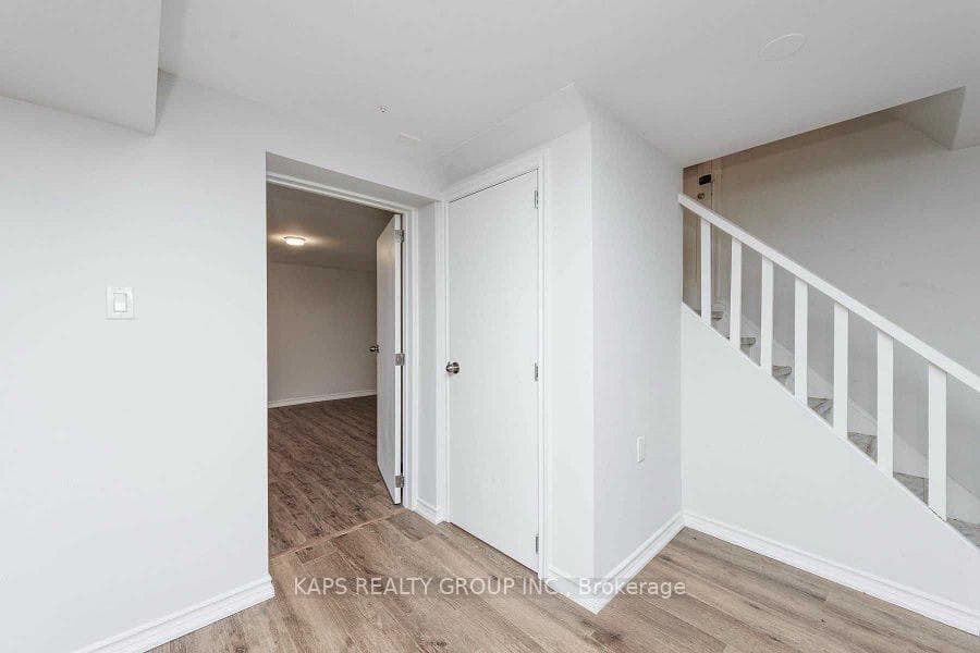 55 Bainbridge Avenue Unit Bsmt photo 5