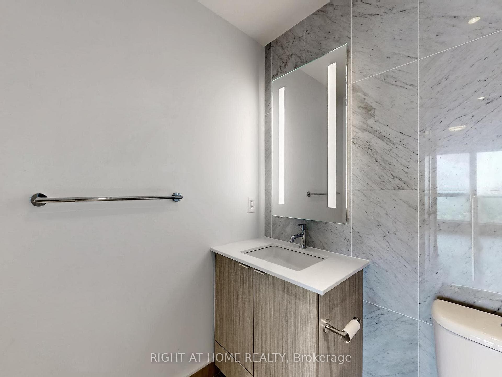 585 Bloor Street Unit 3115 photo 10