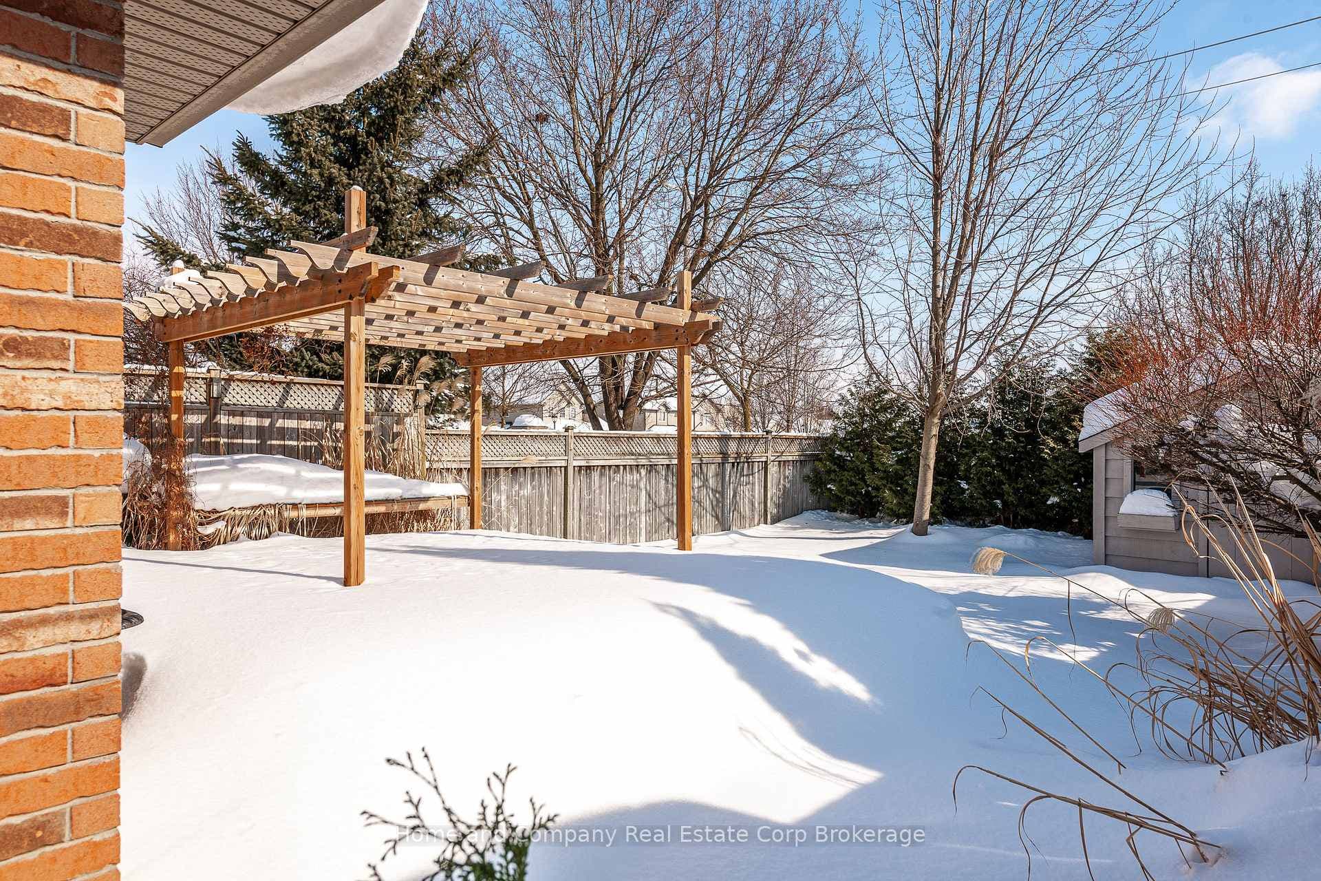51 Gregory Crescent photo 43