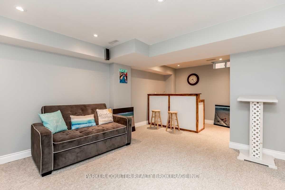 107 Winchester Terrace photo 16