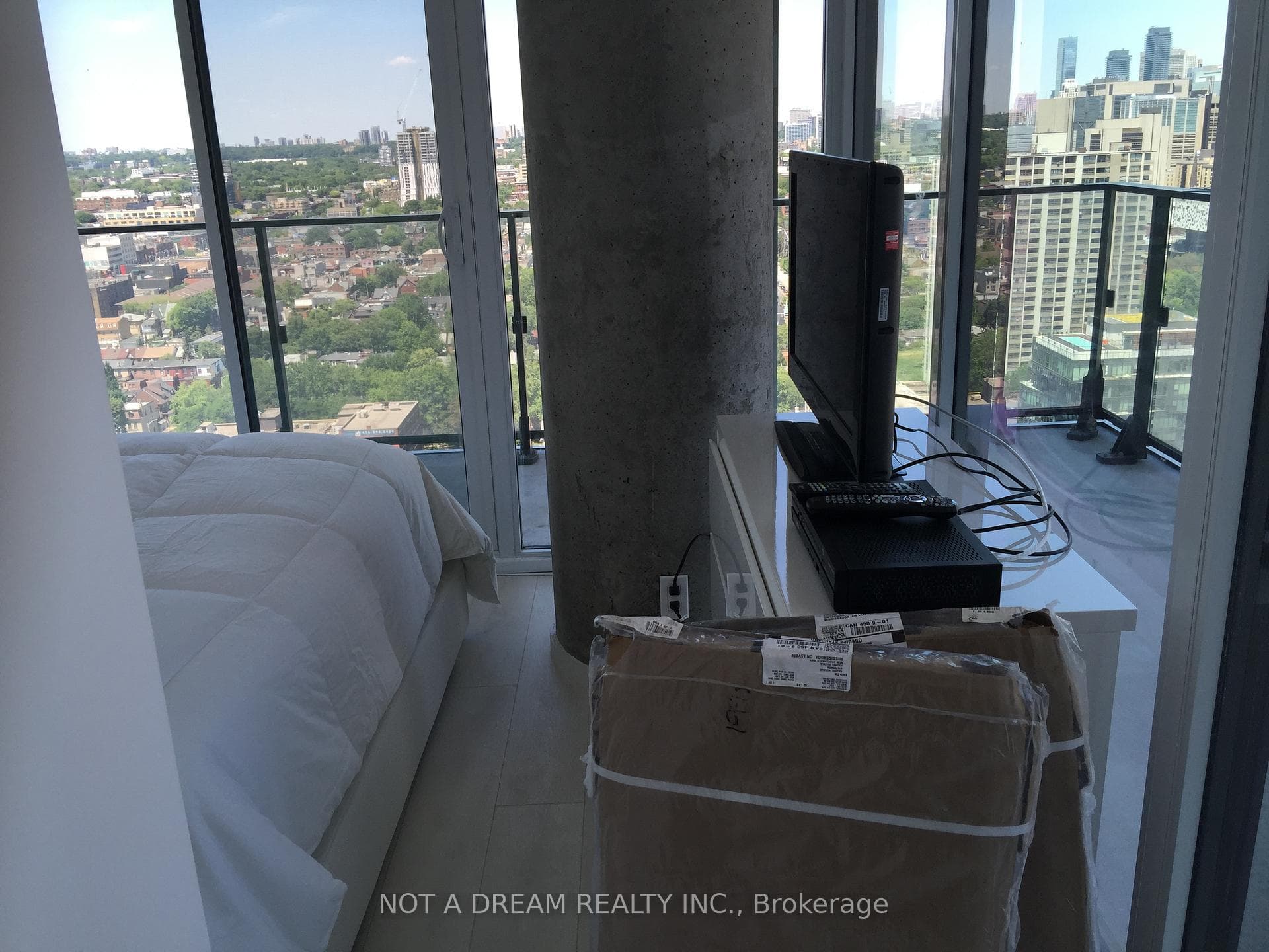 125 Peter Street Unit 2408 photo 21