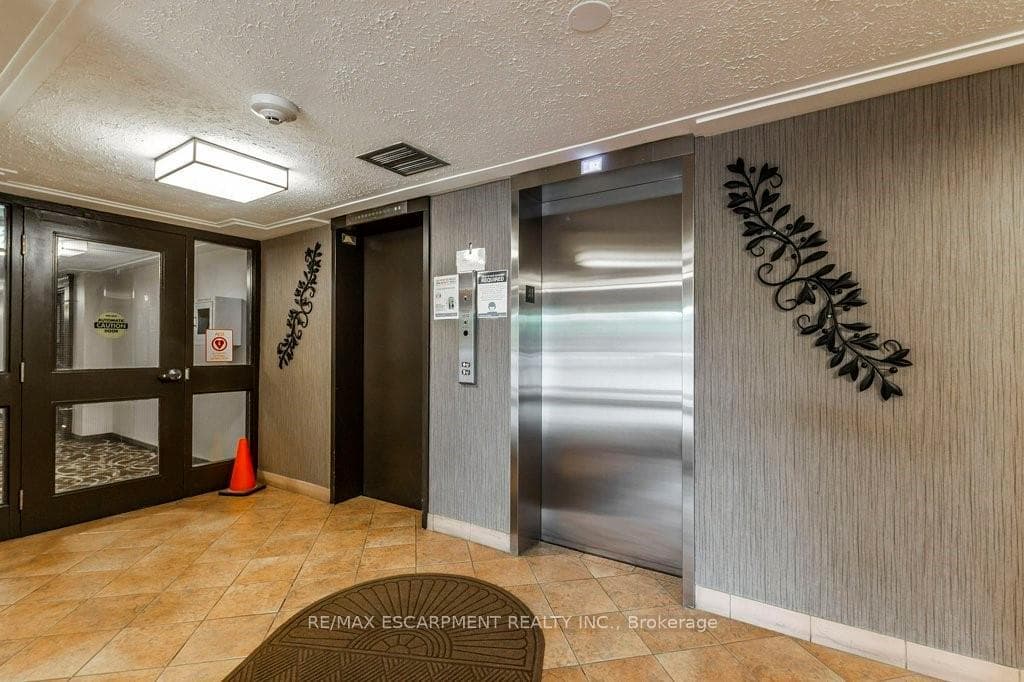 40 Harrisford Street Unit 1106 photo 4
