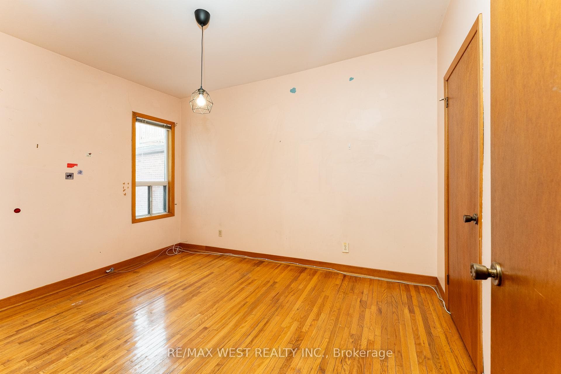 205 Markham Street photo 21