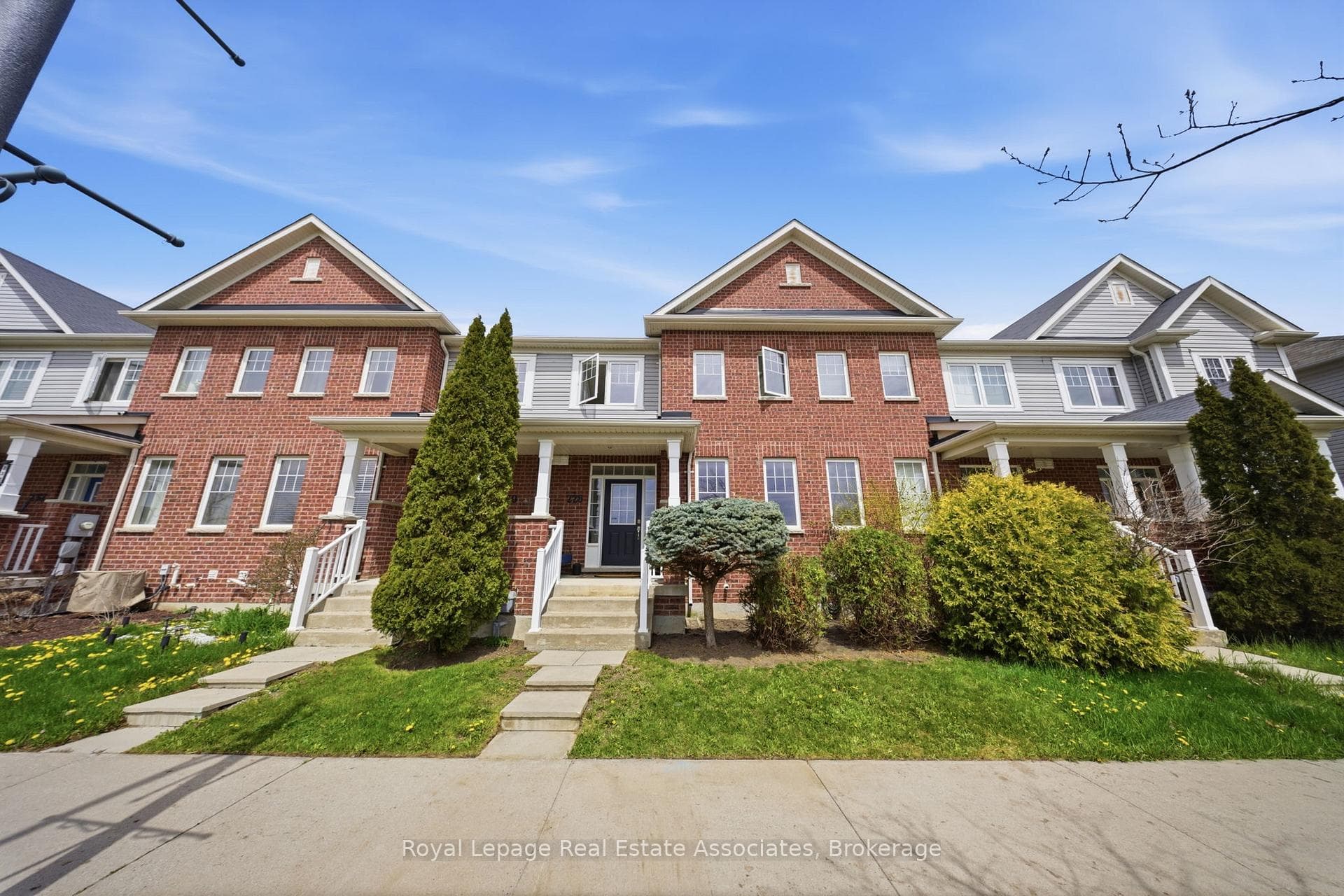 228 Brookhill Boulevard photo 2