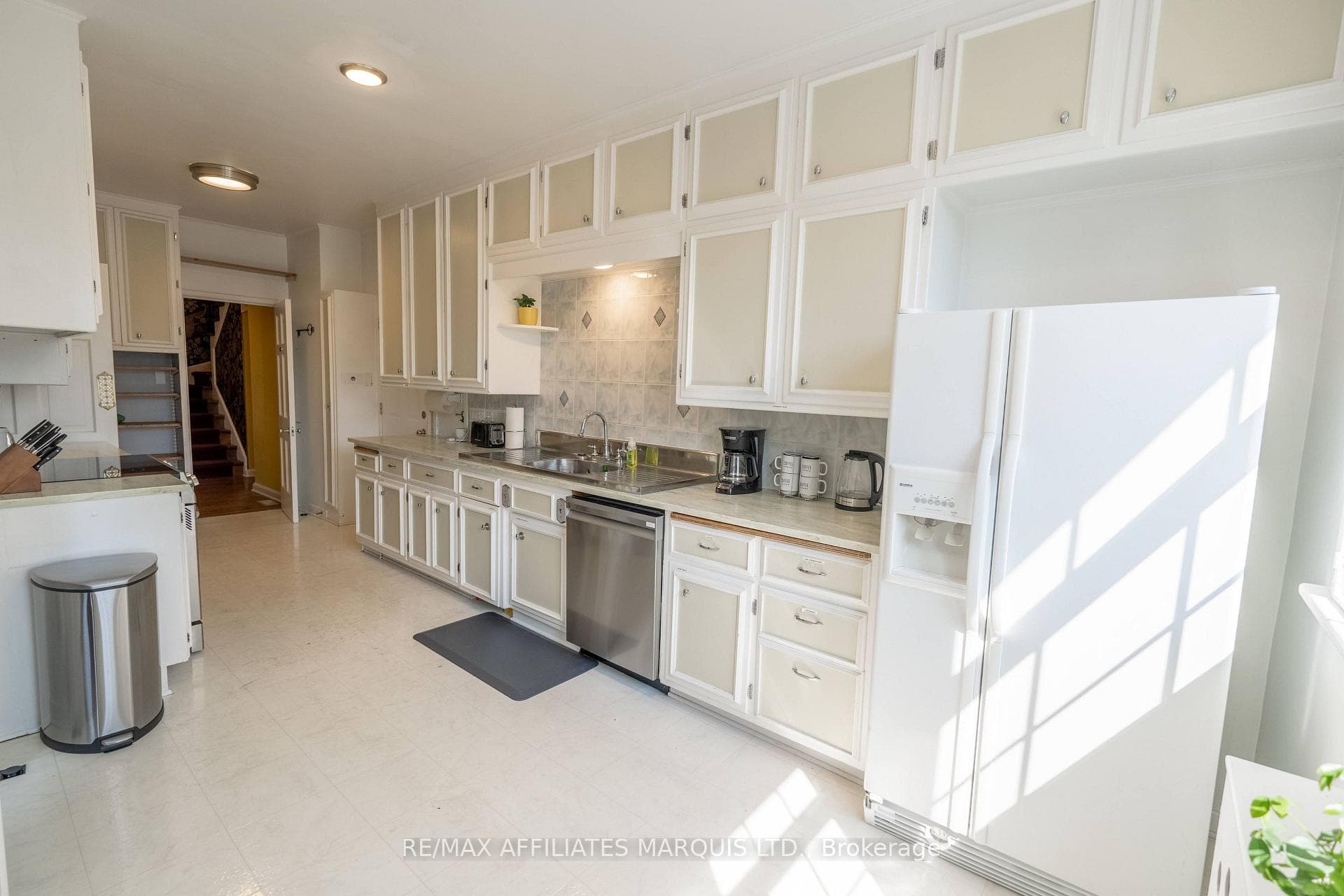 217 Adolphus Street photo 11