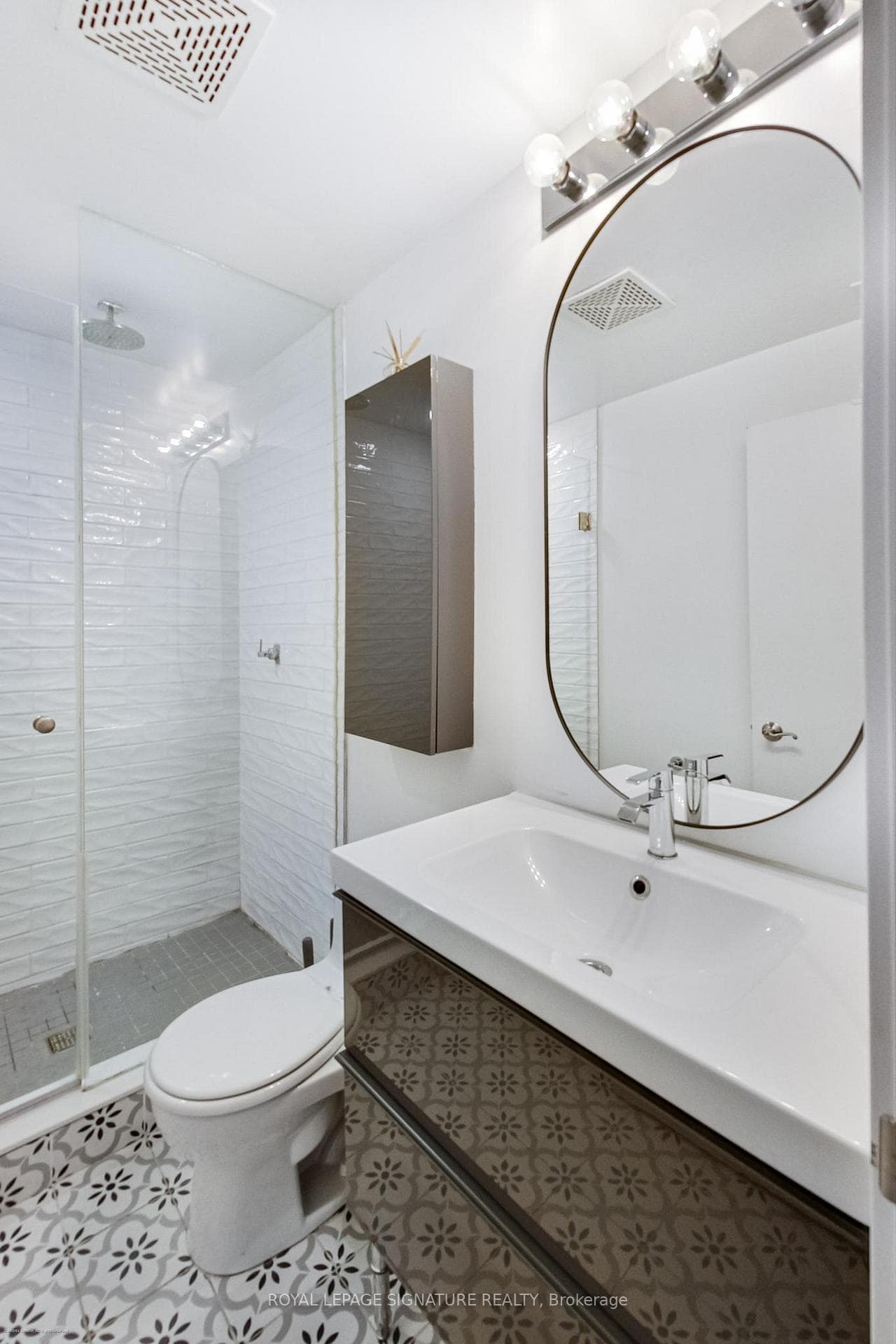 169 John Street Unit 904 photo 19