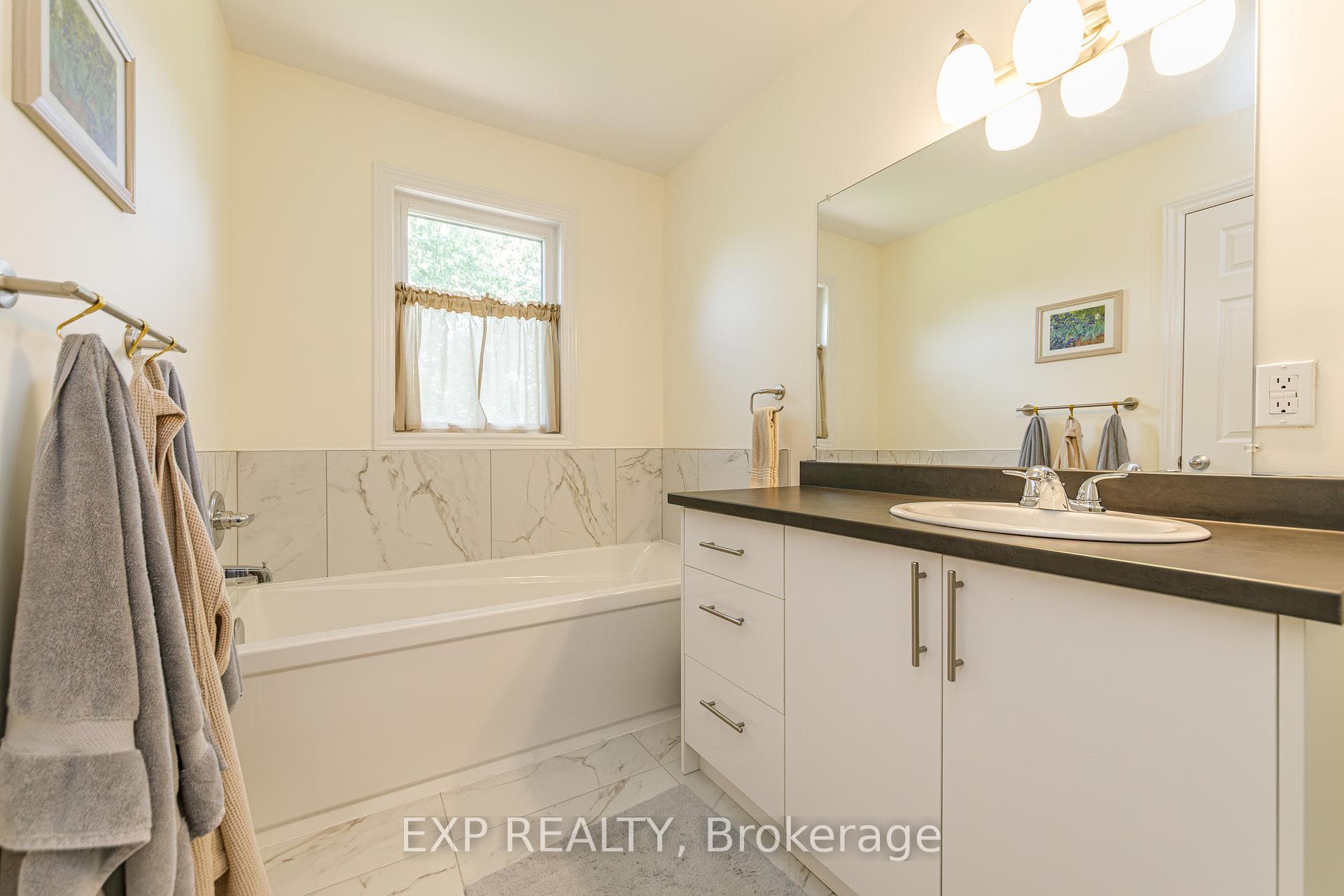 172 Parkrose Private photo 29