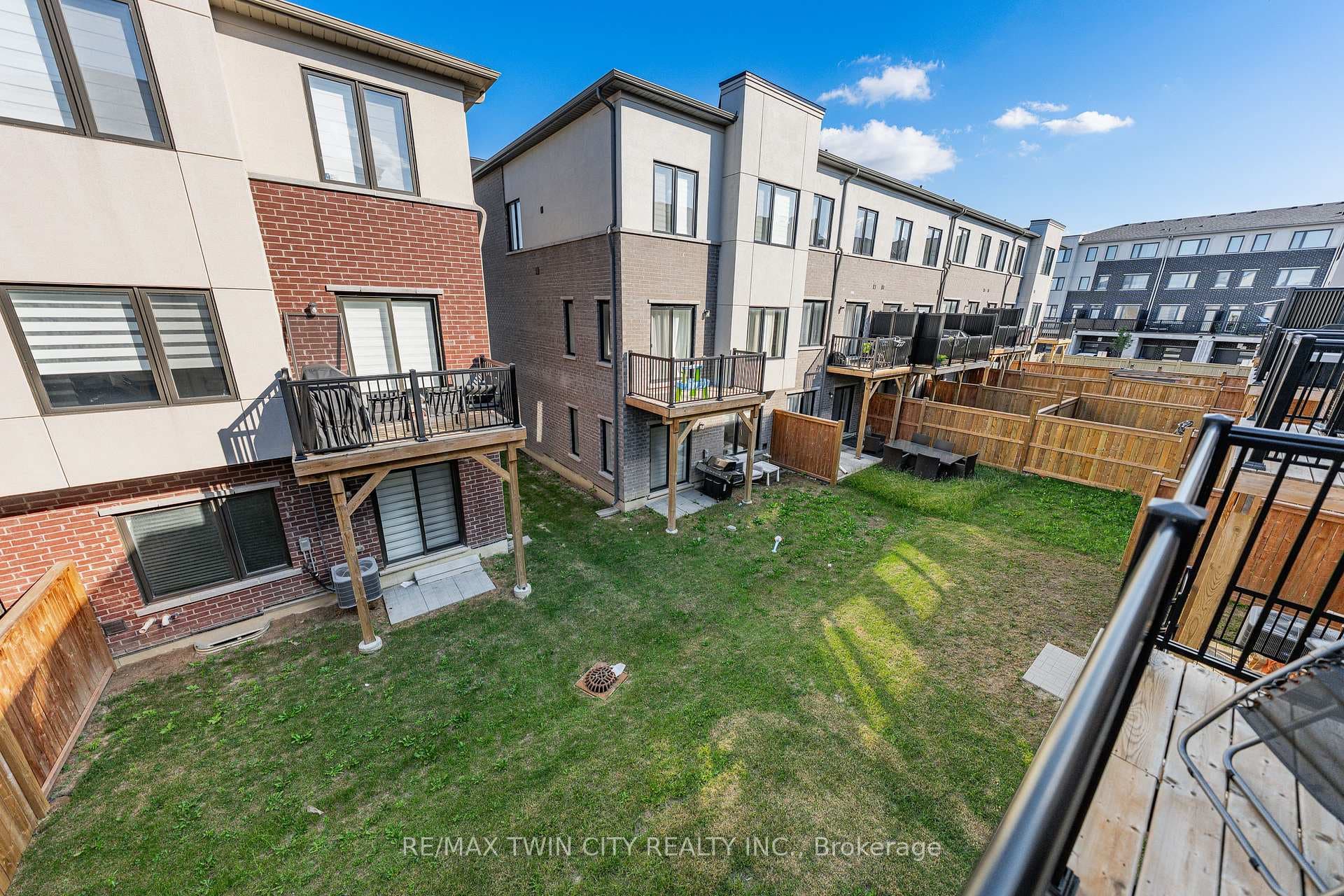 49 Lambert Lane photo 19