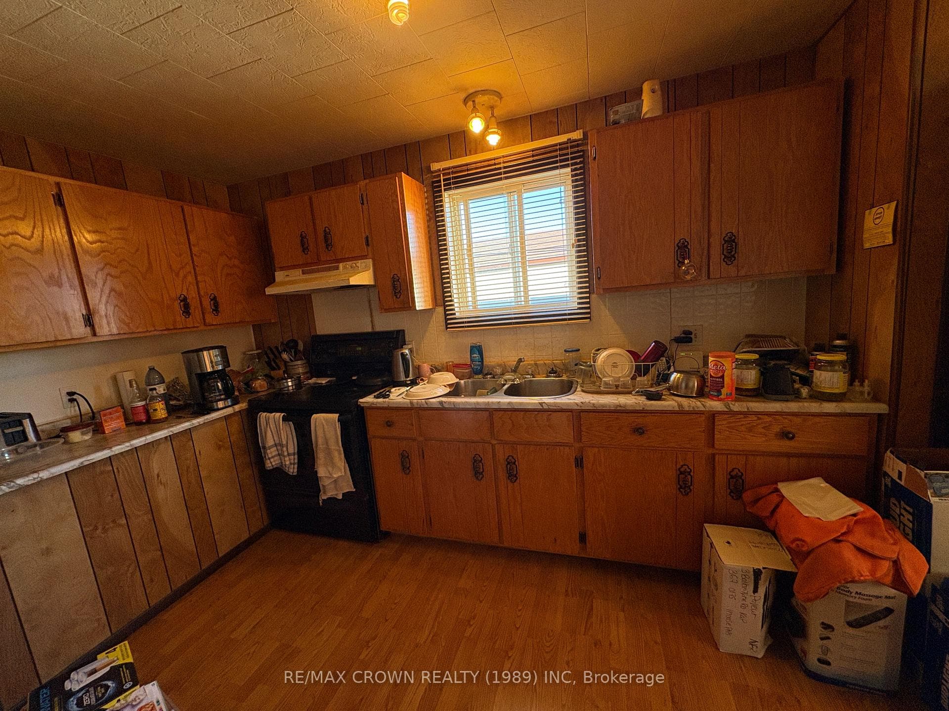 213 Balmoral Avenue photo 11