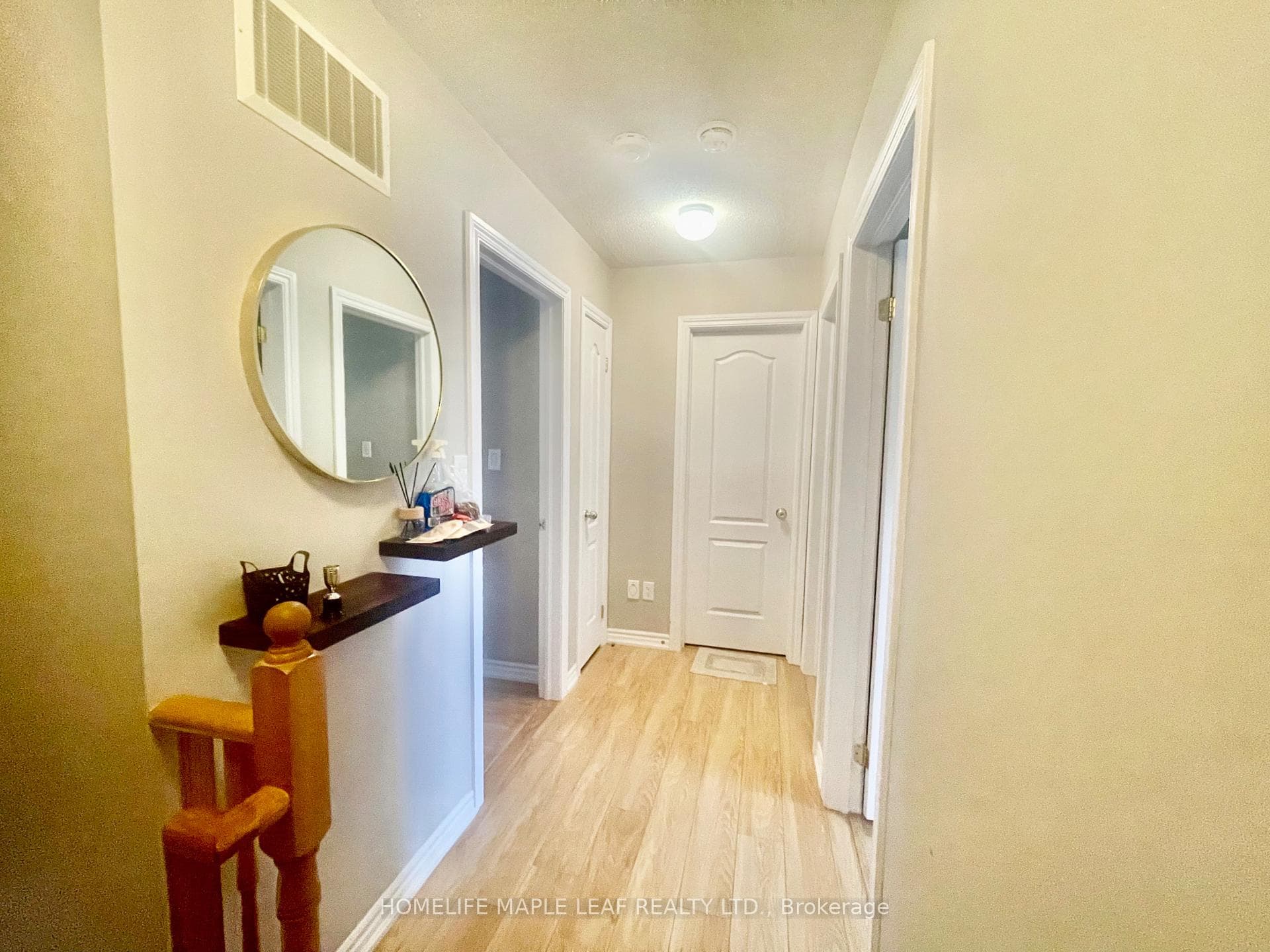 54 Miami Grove photo 7