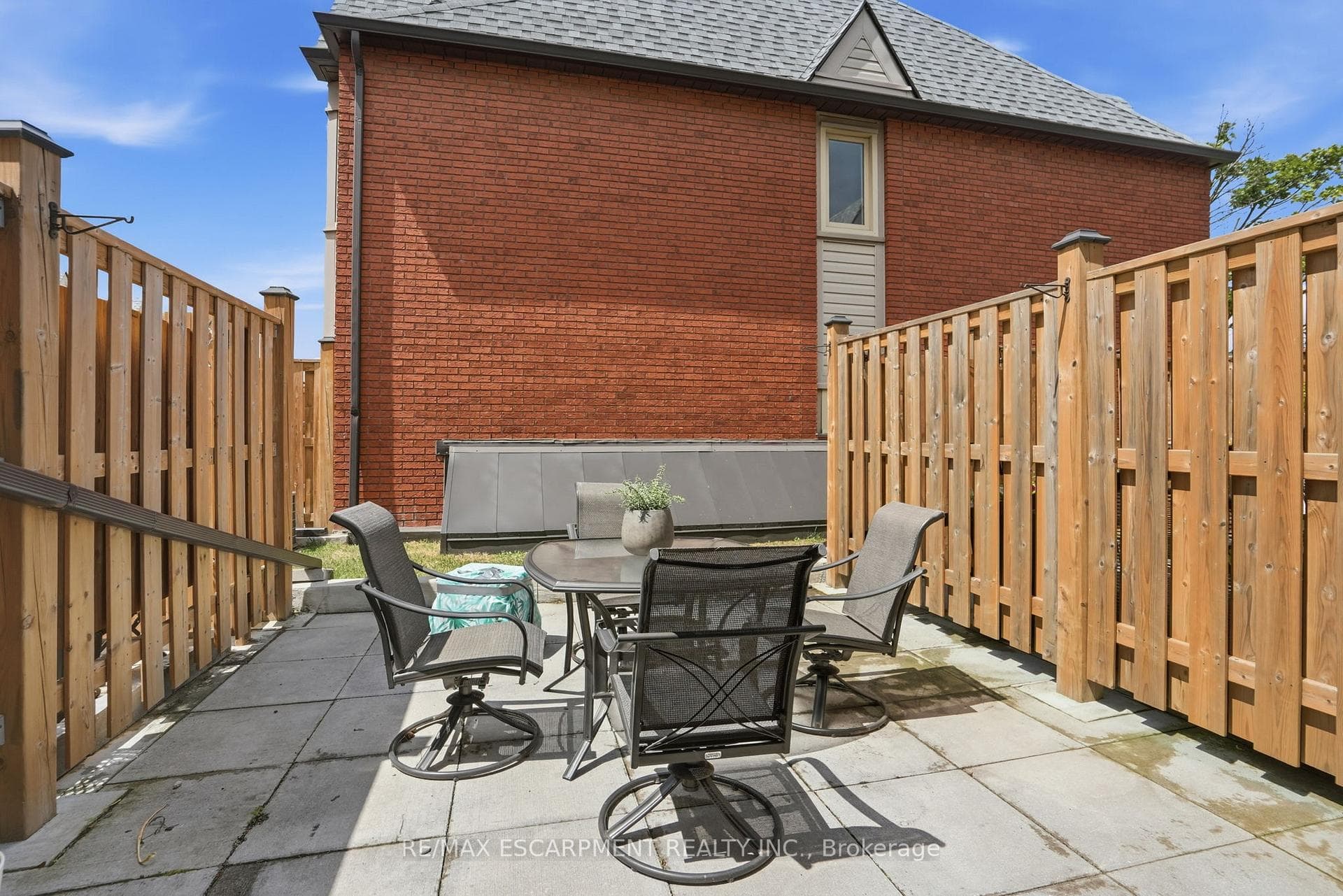 895 Maple Avenue Unit 317 photo 21