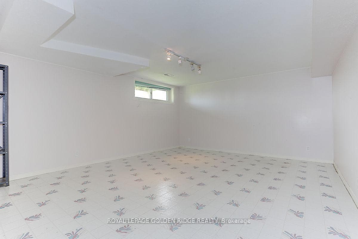 19 Morewood Crescent photo 29