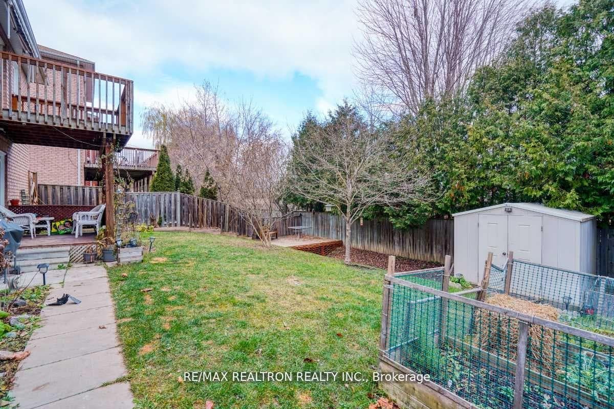 59 Metcalfe Drive photo 30