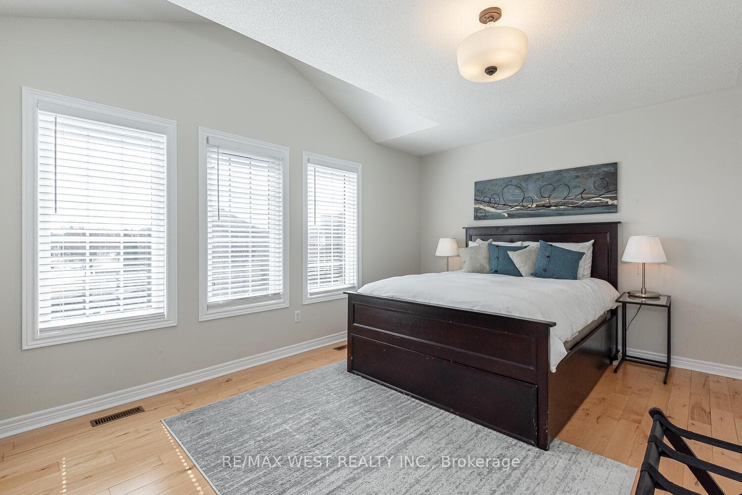 38 Silvermoon Avenue photo 24