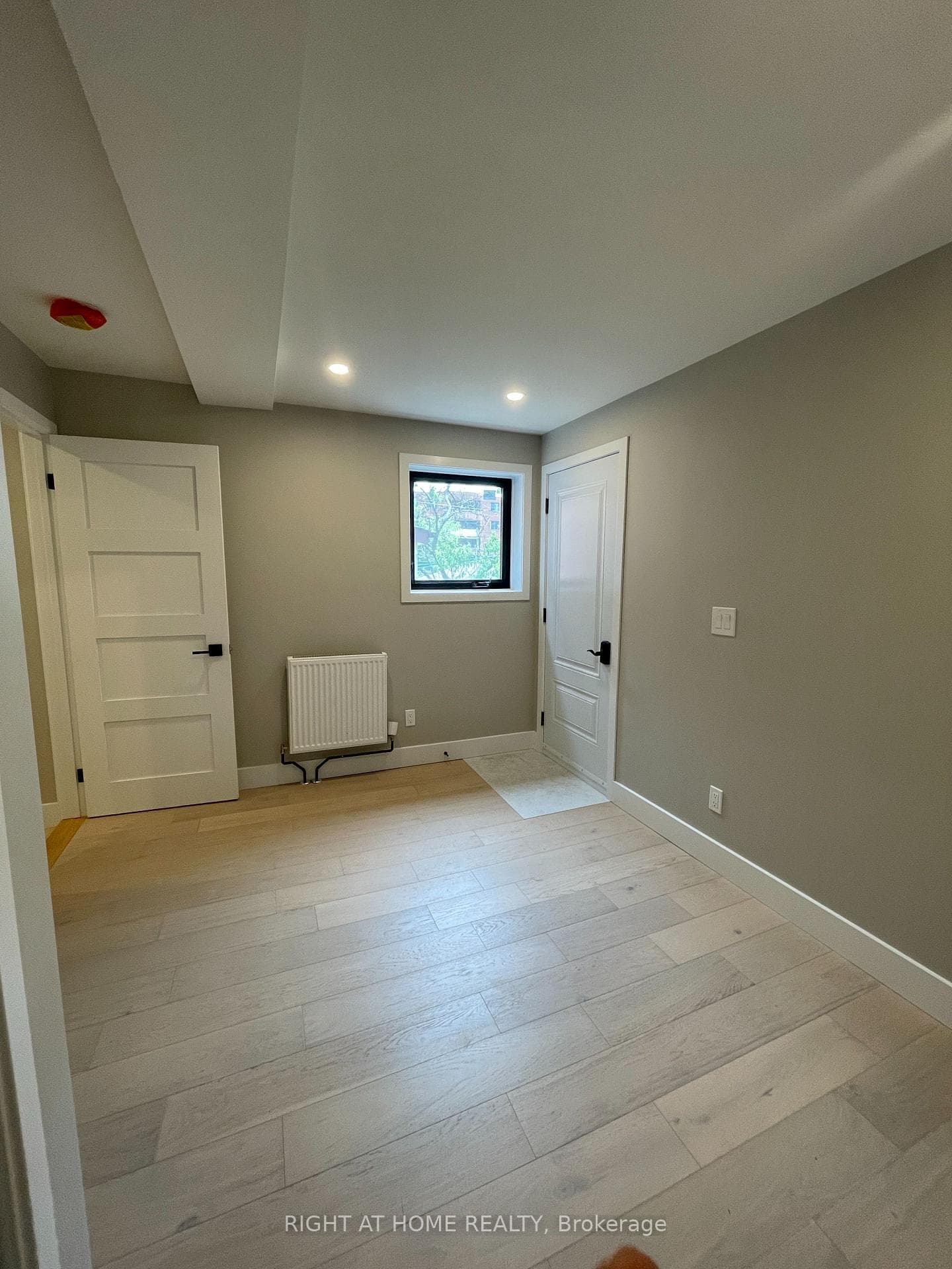416 Christie Street Unit 1 photo 2