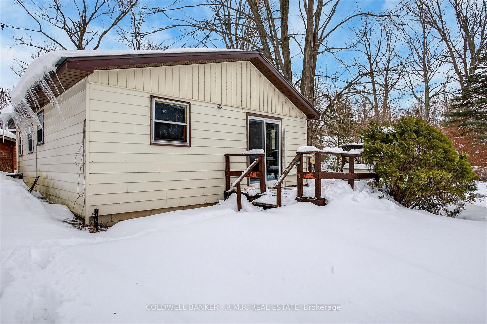 266 South Shores Road photo 2