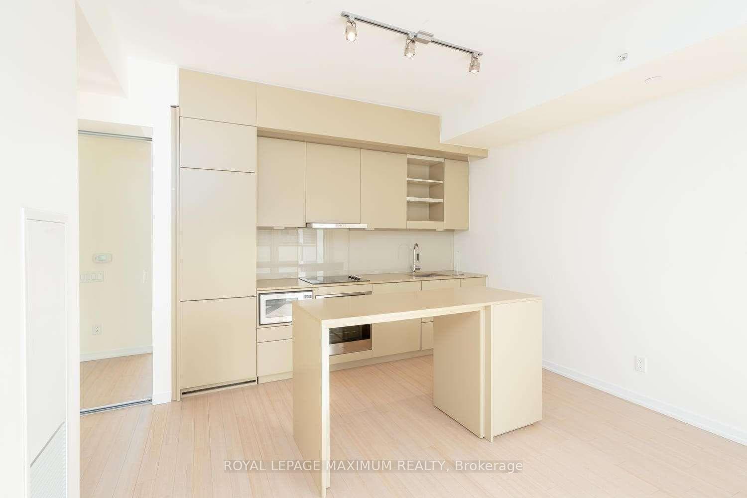 101 Peter Street Unit 3208 photo 6