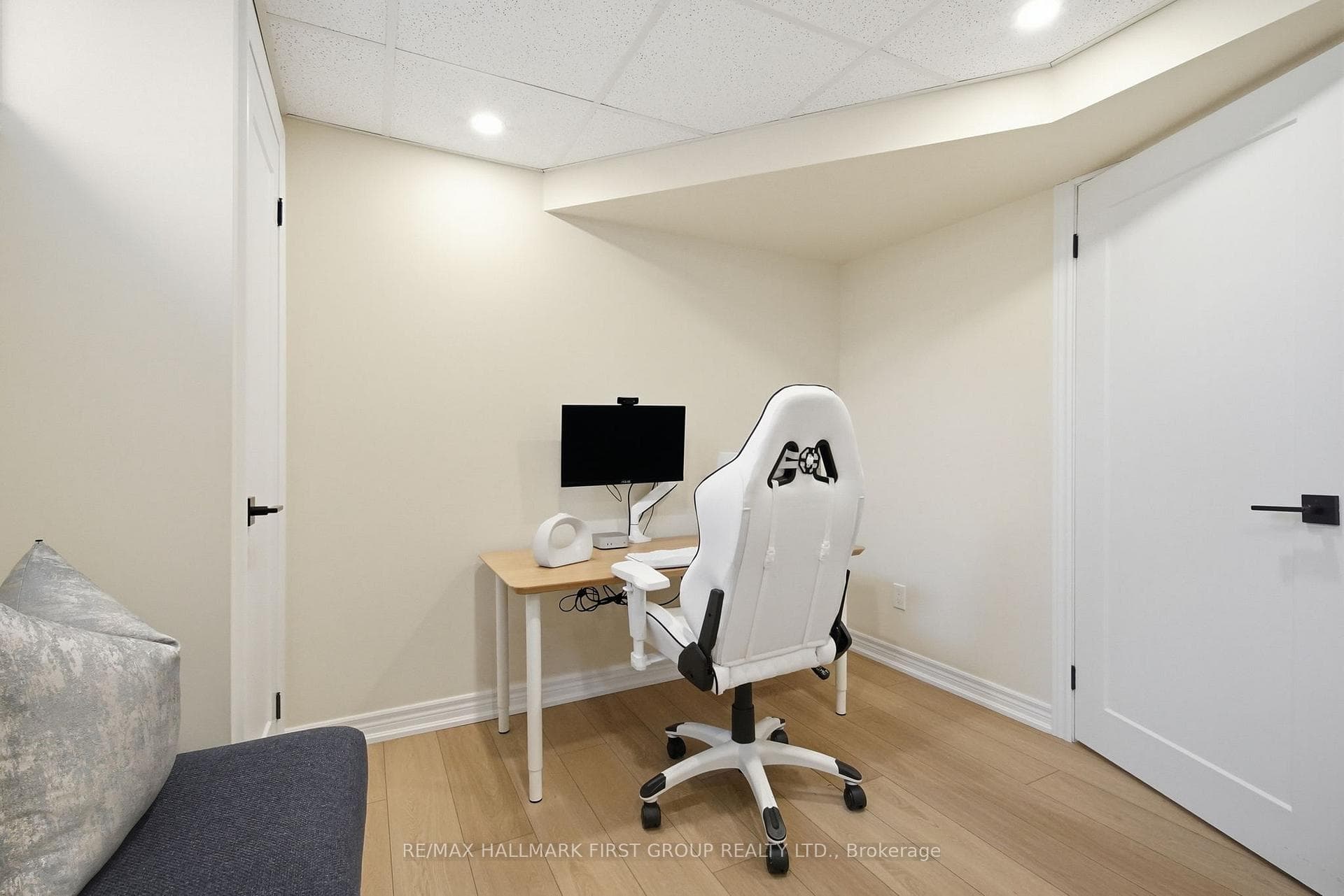128 Clements Road photo 16