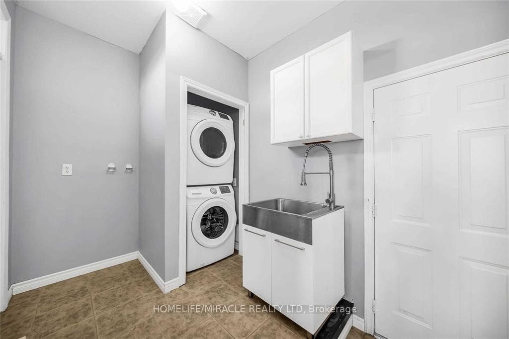 2 Ranger Crescent Unit Bsmt photo 8