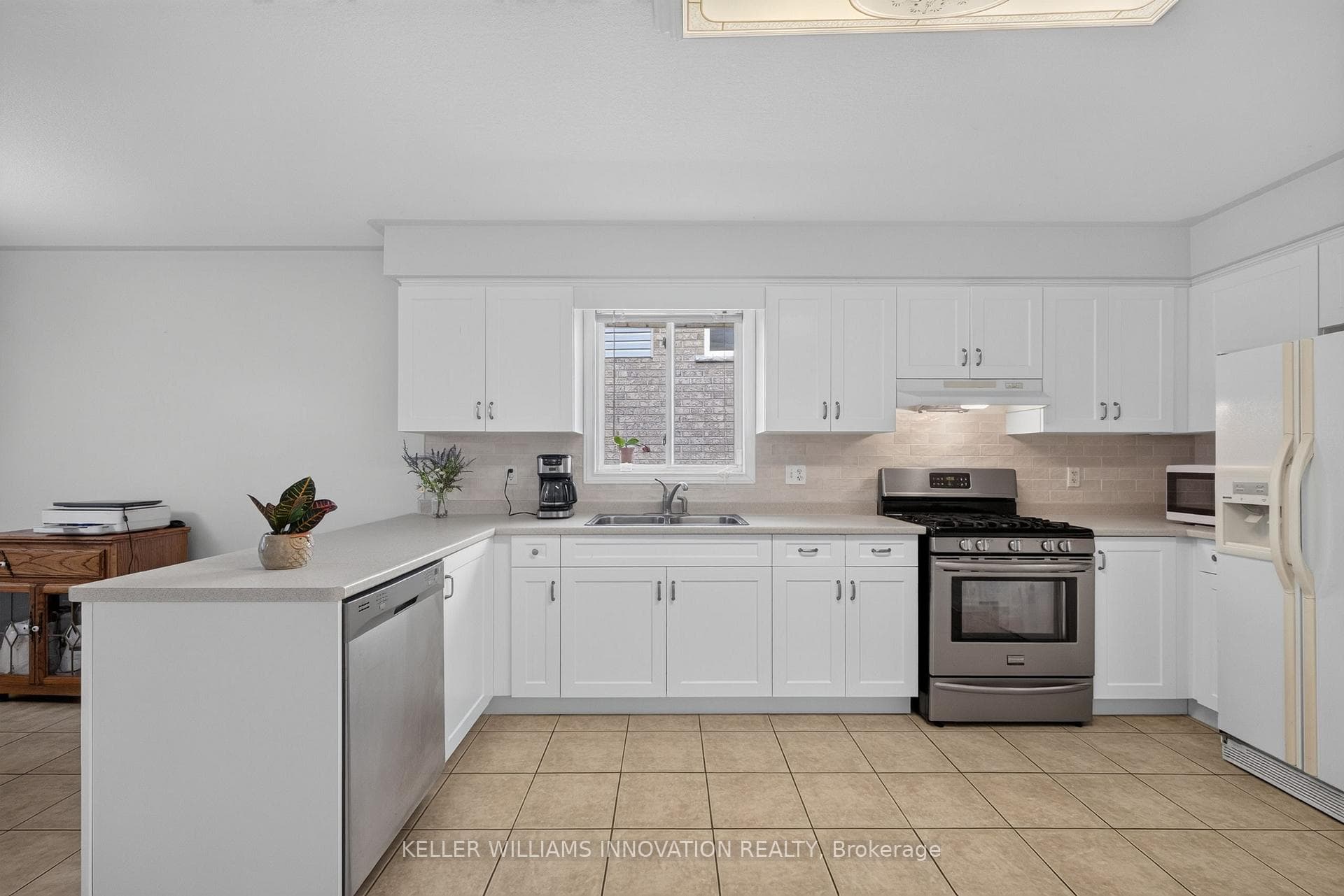 95 Tovell Drive photo 9