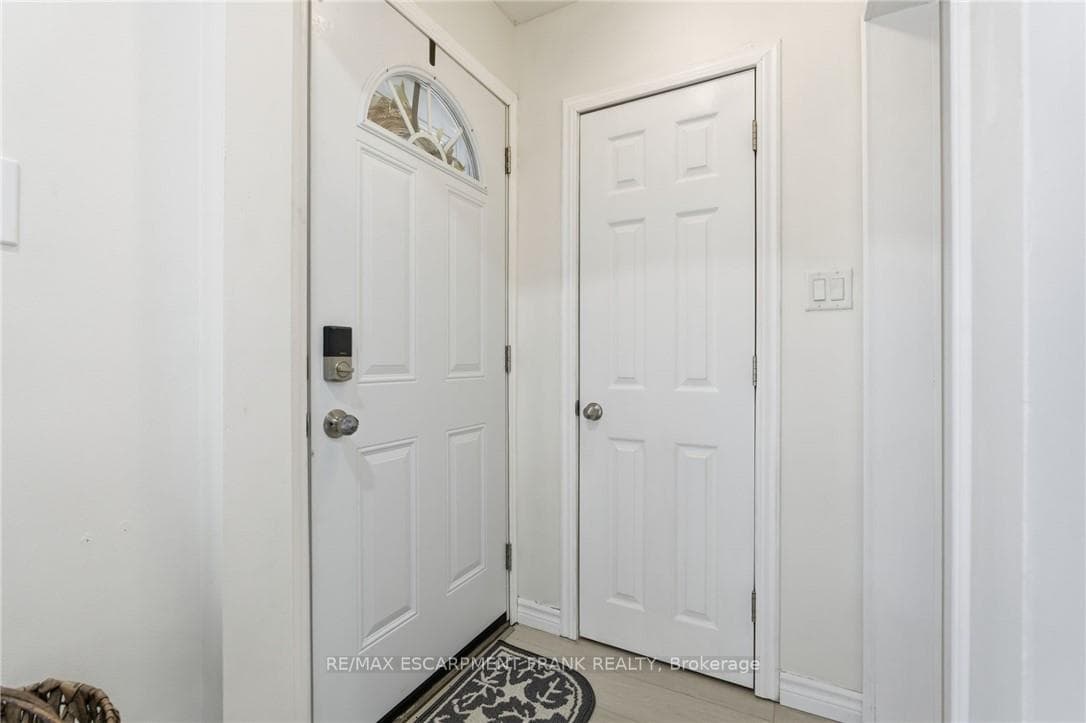 352 East 28th Street photo 7
