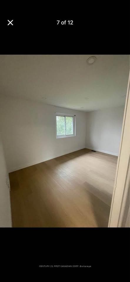 109 Antrim Crescent photo 5