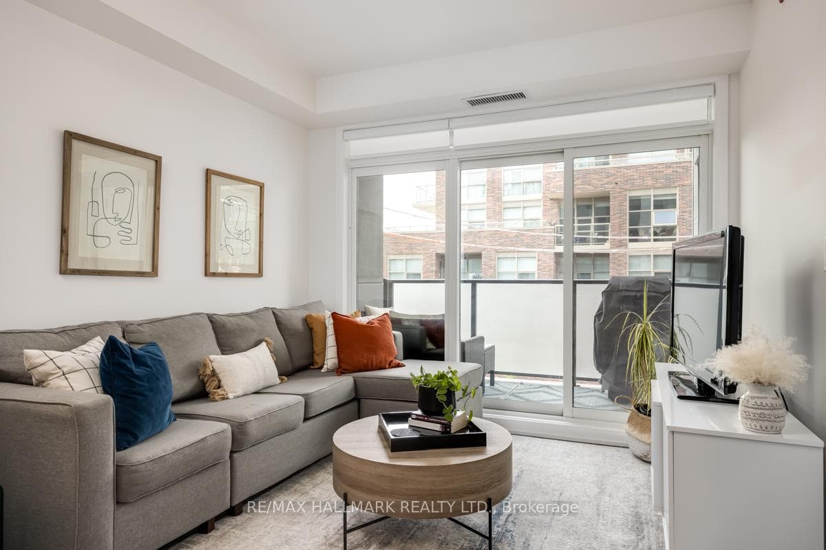 385 Osler Street Unit 306 photo 1