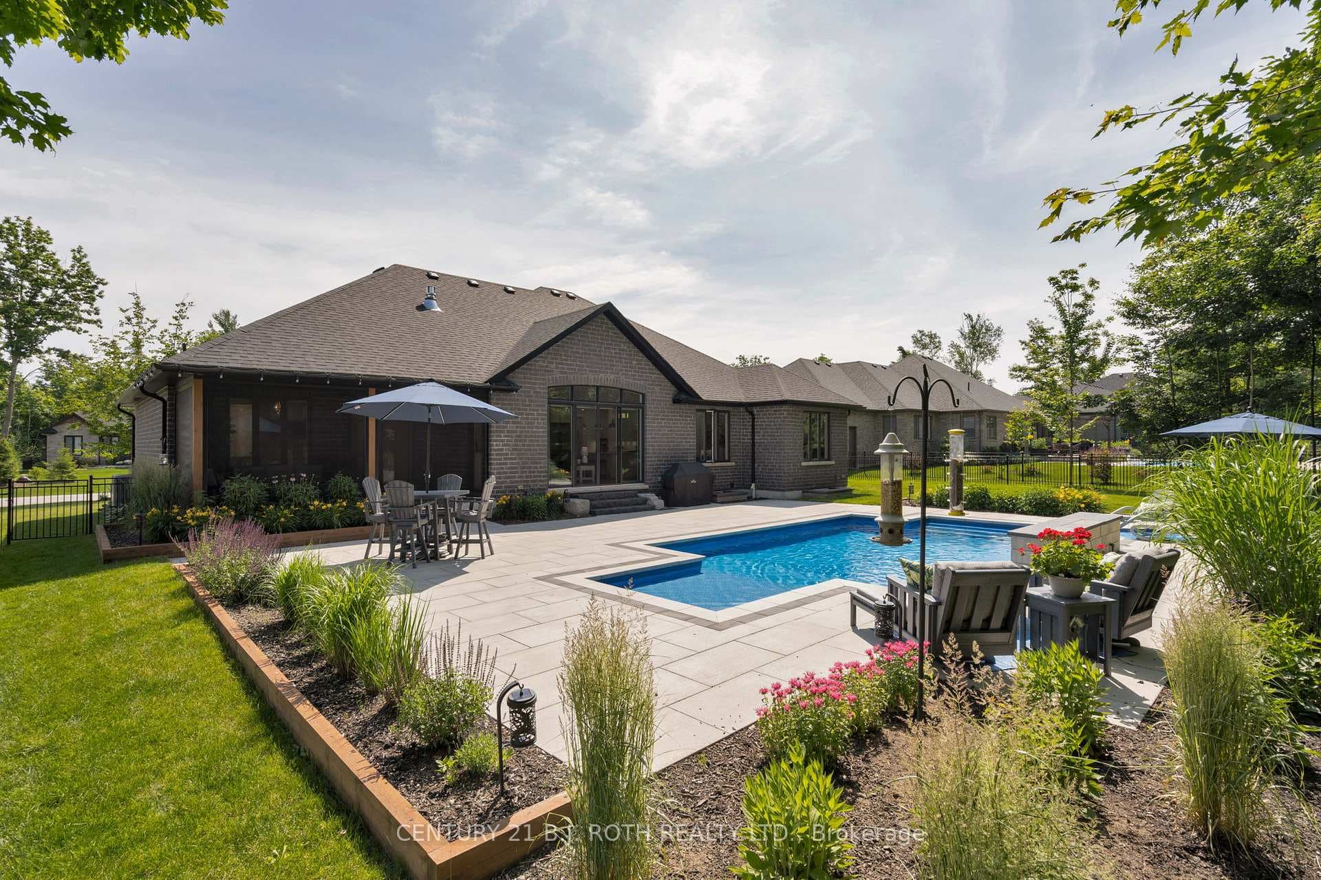 14 Walter James Parkway photo 39
