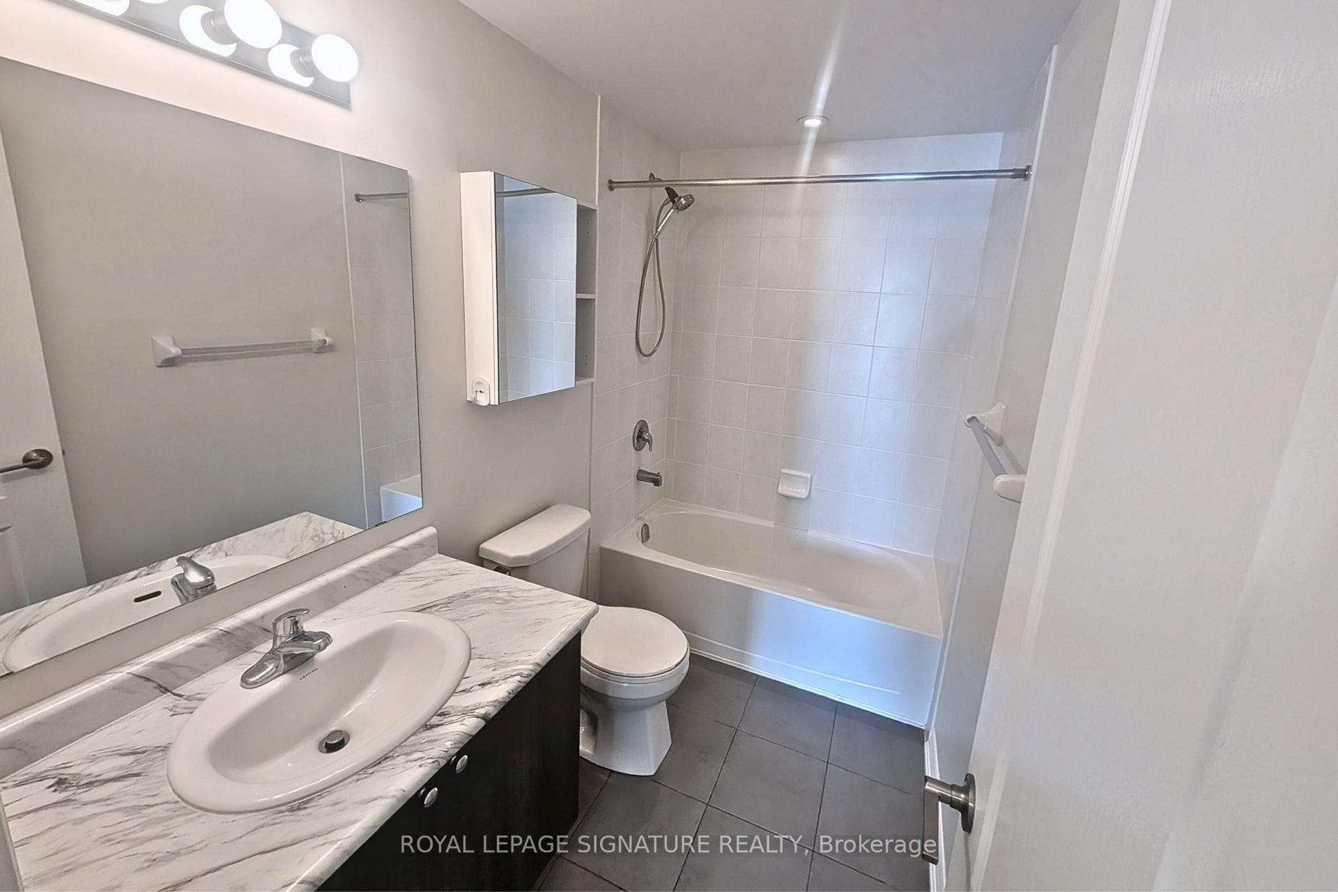 100 Dean Avenue Unit 305 photo 9