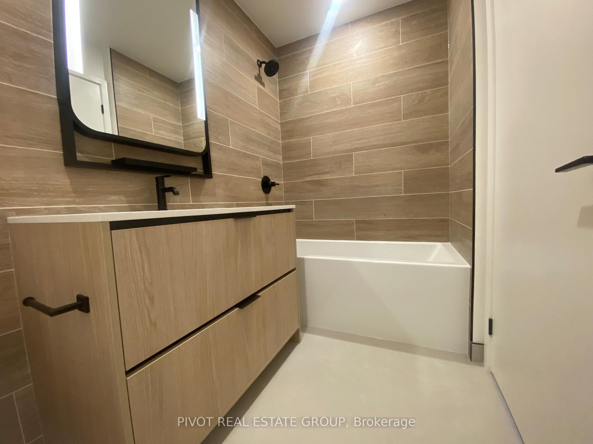 1050 Eastern Avenue Unit 536 photo 21