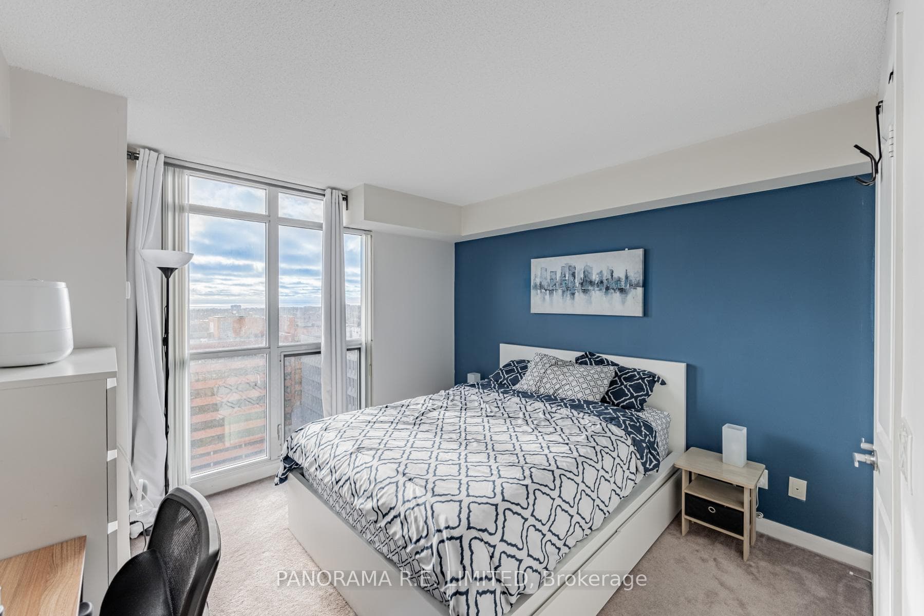 215 Sherway Gardens Road Unit 1702 photo 8