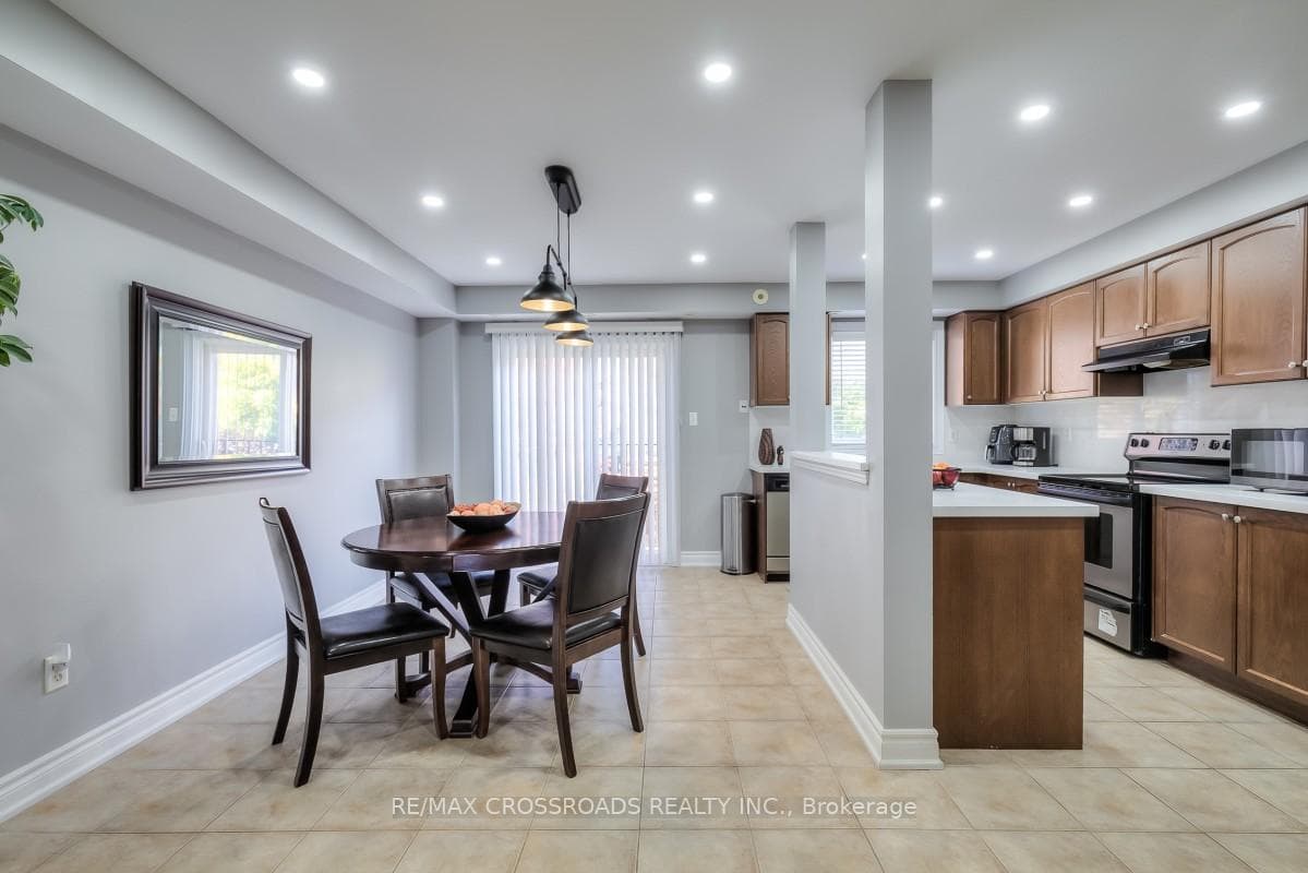 35 Oates Drive photo 16