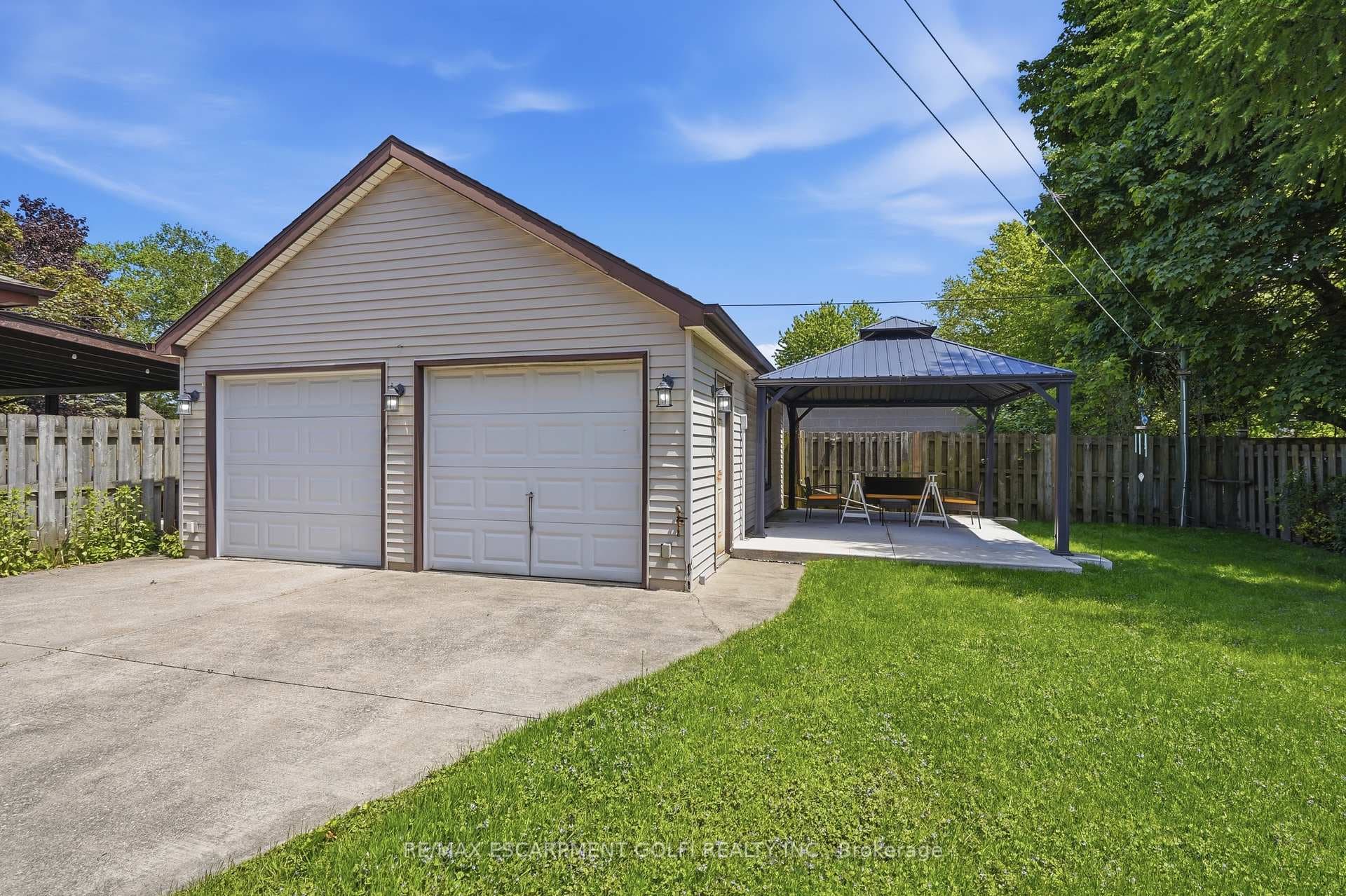 6902 Dell Avenue photo 34