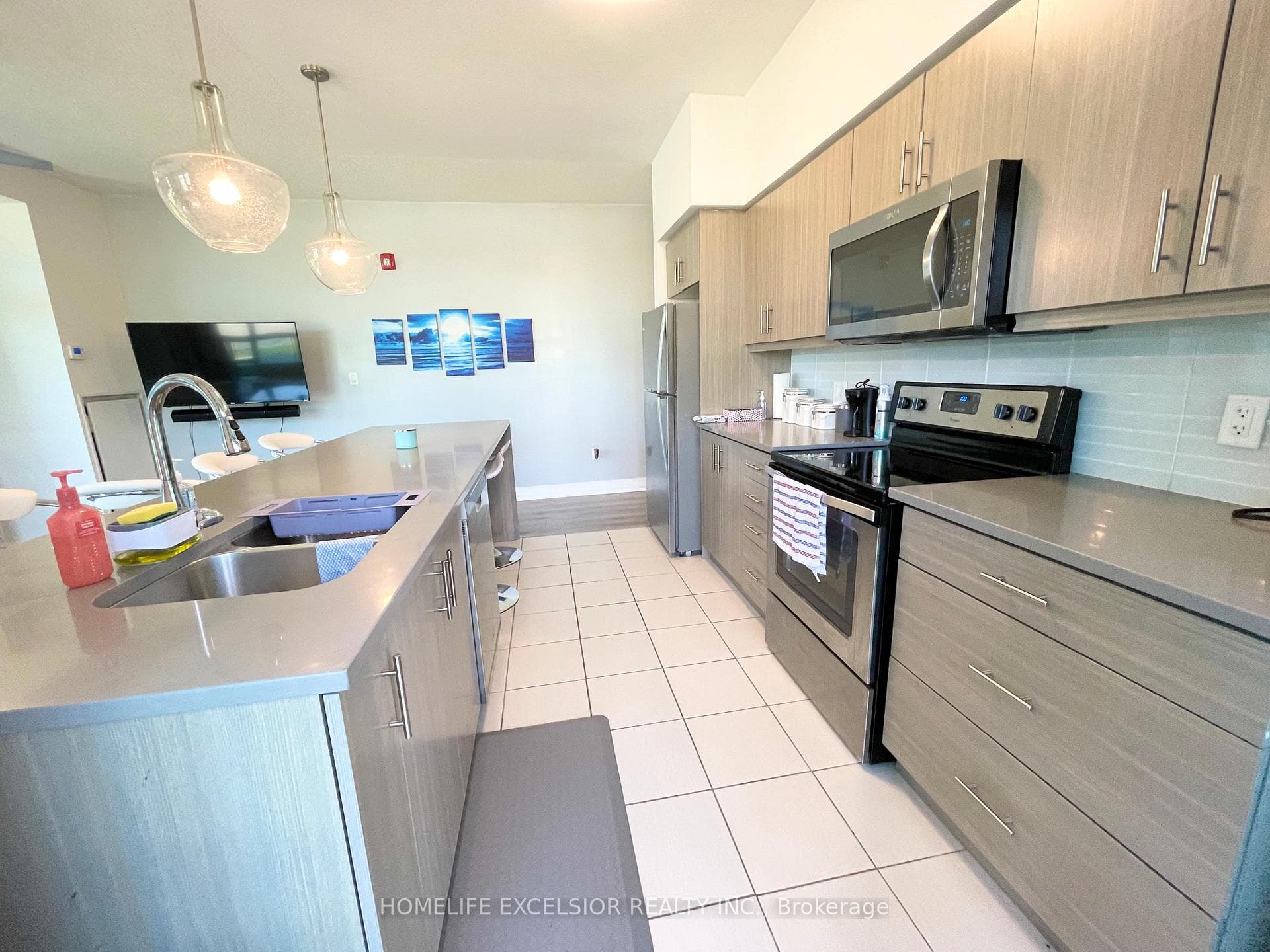 10 Concord Place Unit 109 photo 16