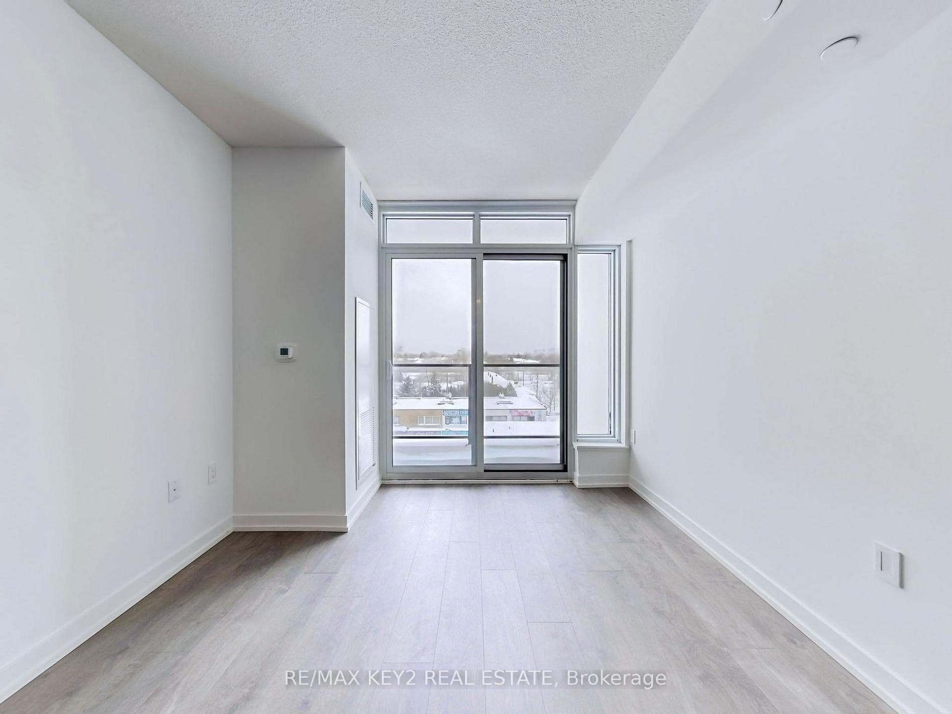556 Marlee Avenue Unit 611 photo 19