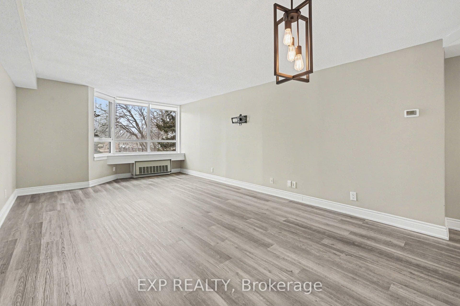 80 Sandcastle Drive Unit 404 photo 4