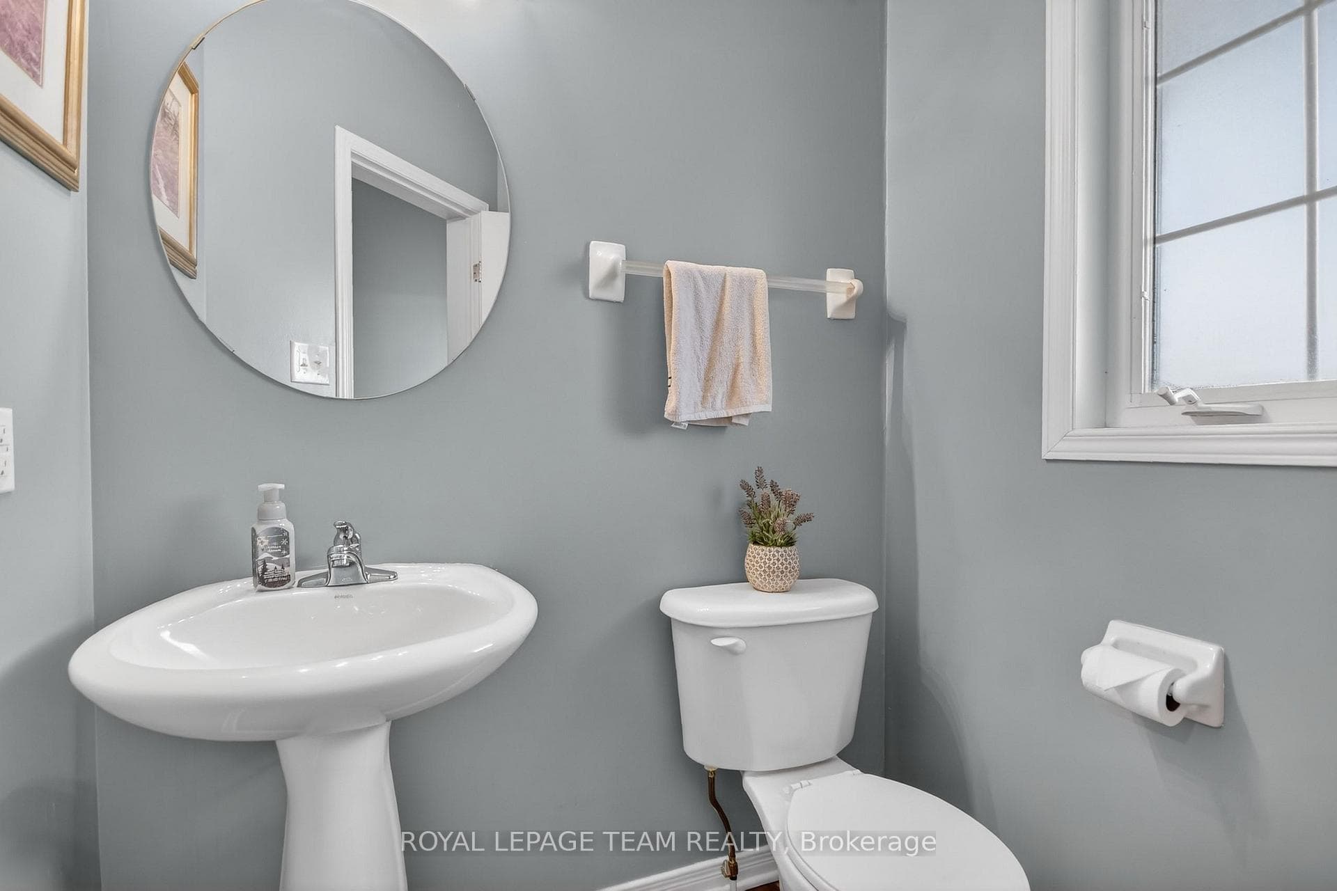 353 Brigitta Street photo 18
