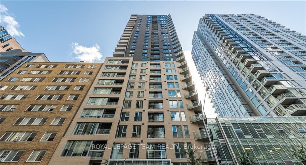 40 Nepean Street Unit 2502 photo 2
