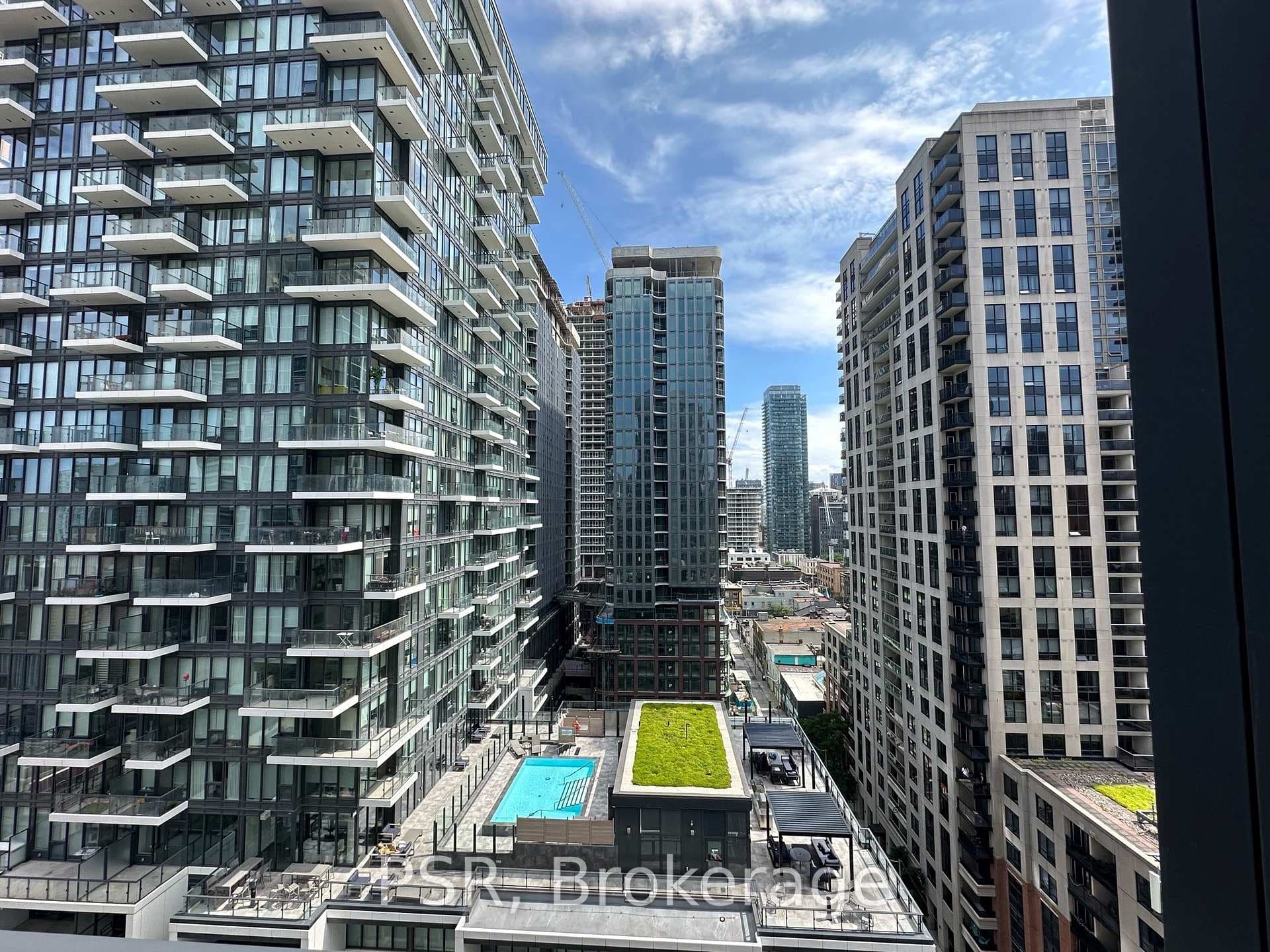 68 Shuter Street Unit 1603 photo 8