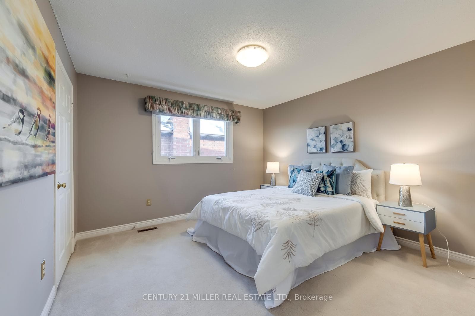 Bedroom - Cozy room with soft natural light